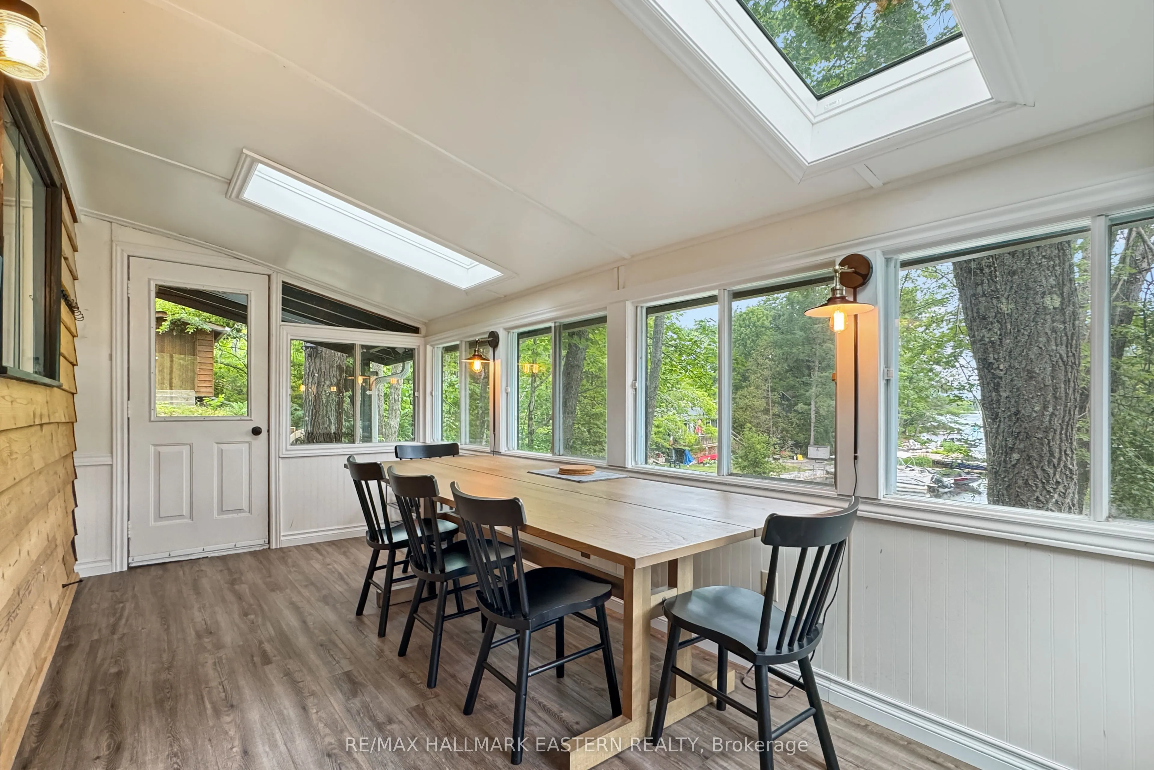 2335 Lakeside Road