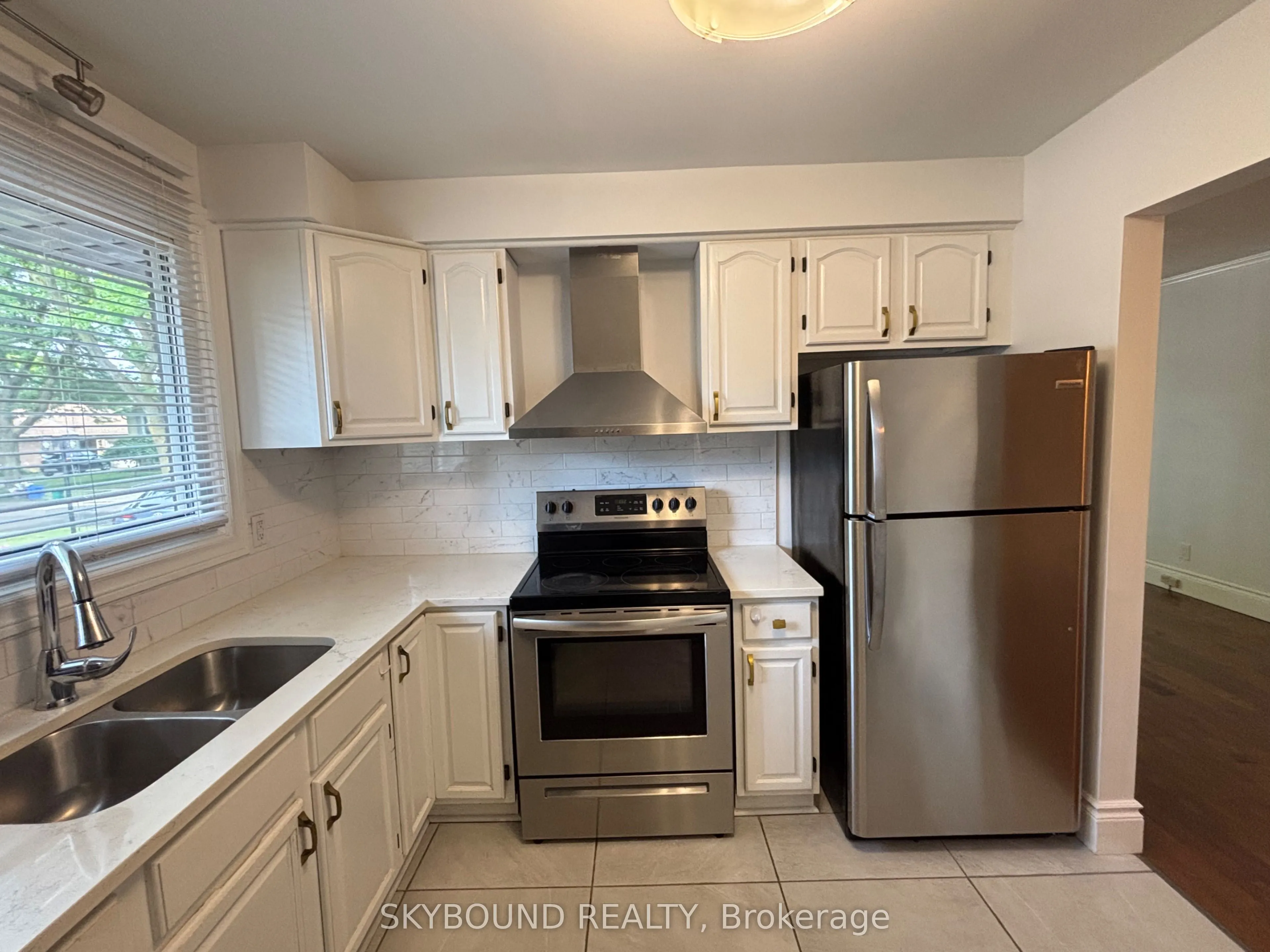 3857 Panama Court, #Upper unit,