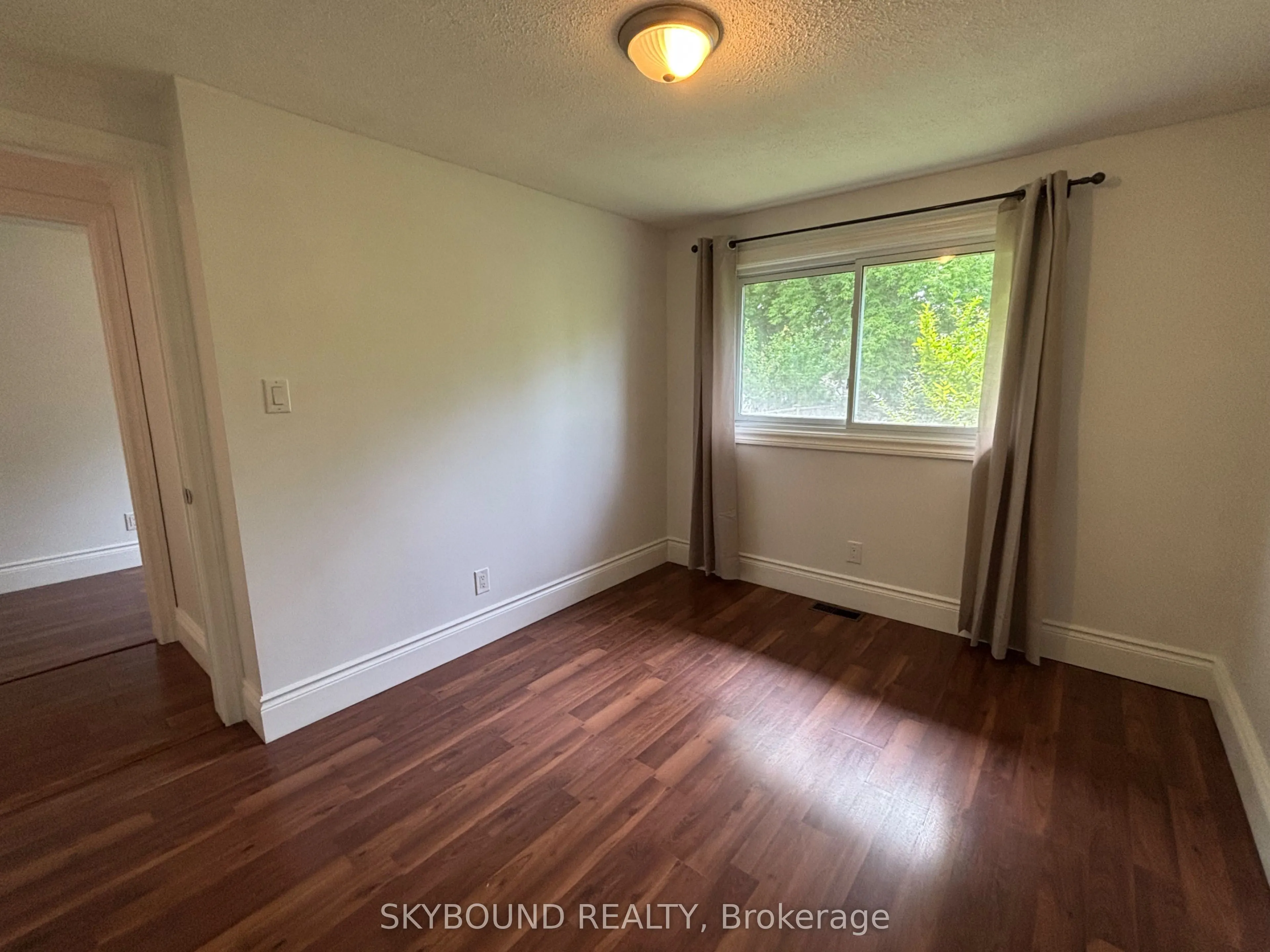 3857 Panama Court, #Upper unit,