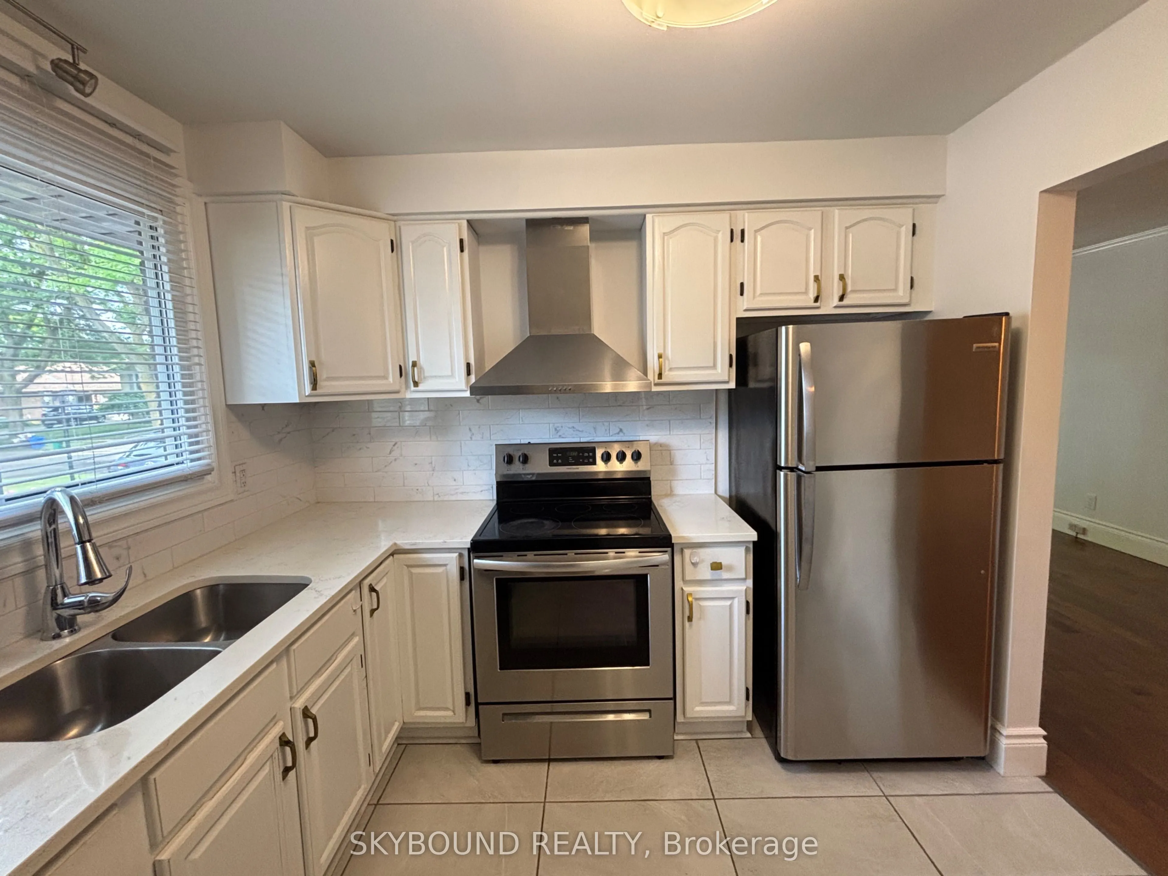3857 Panama Court, #Upper unit,