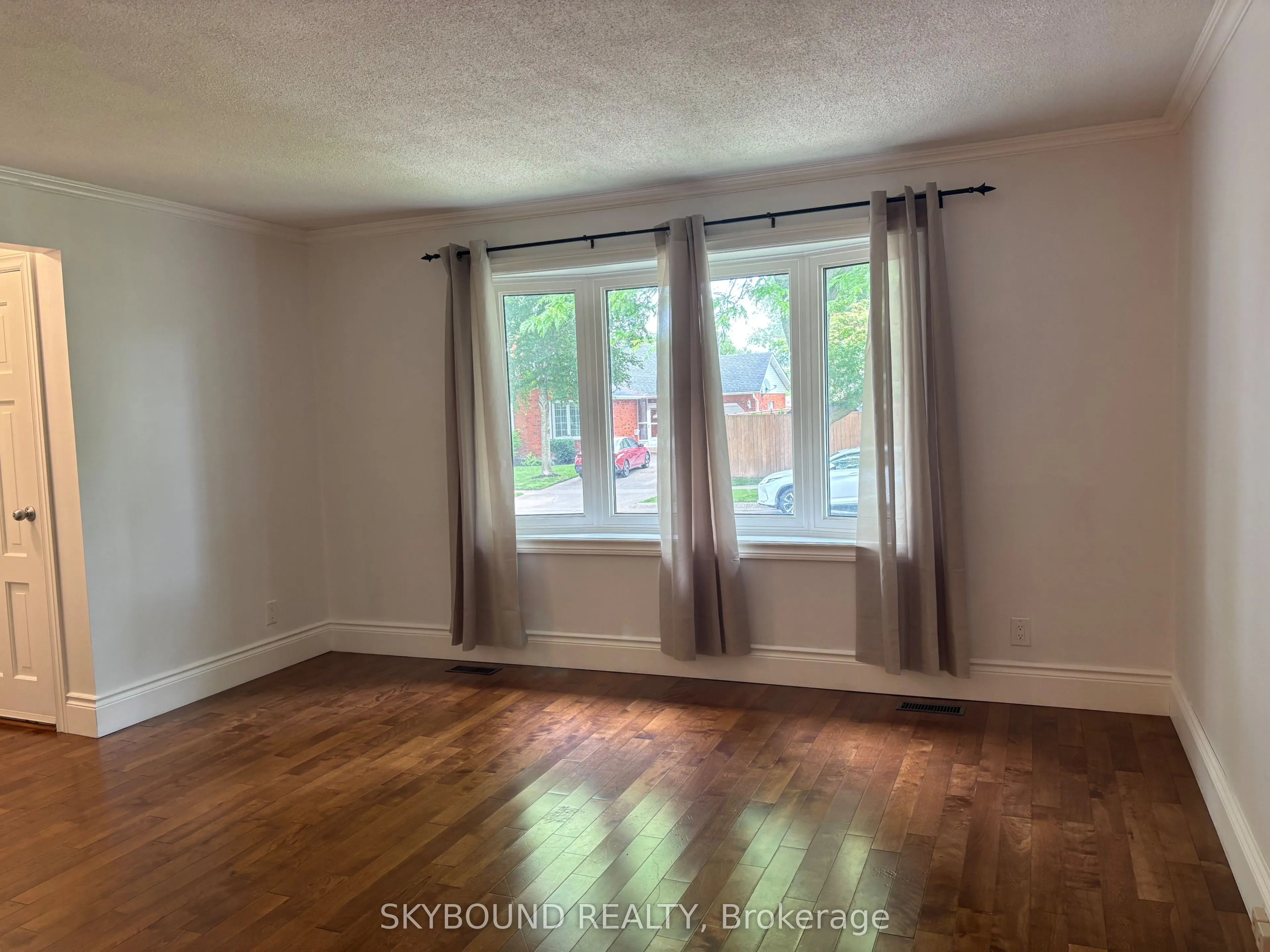 3857 Panama Court, #Upper unit,