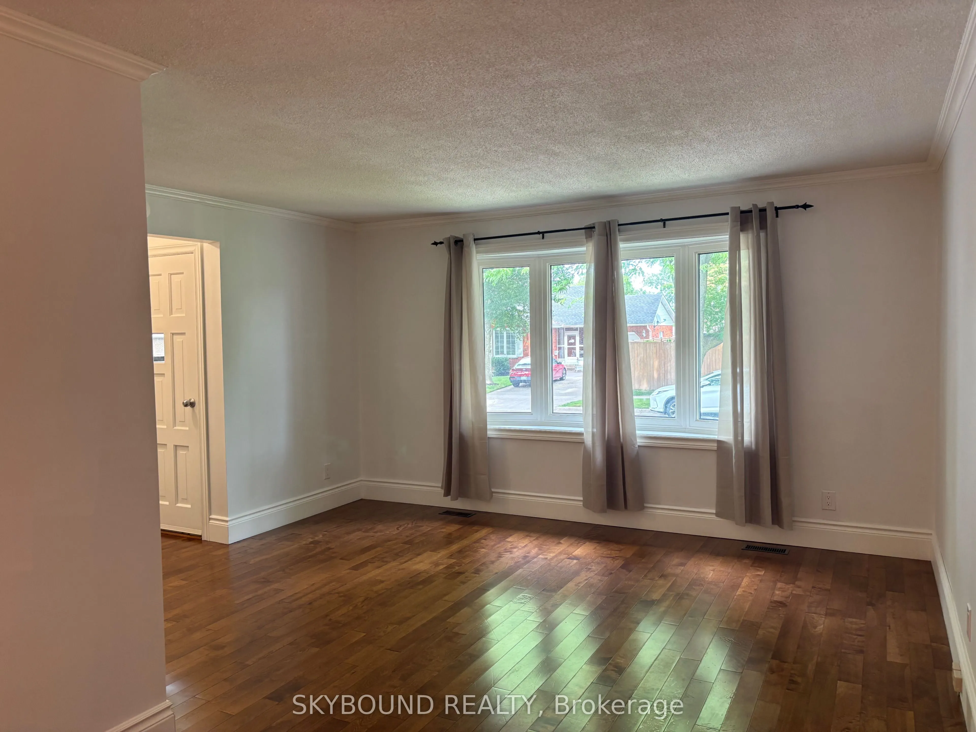 3857 Panama Court, #Upper unit,