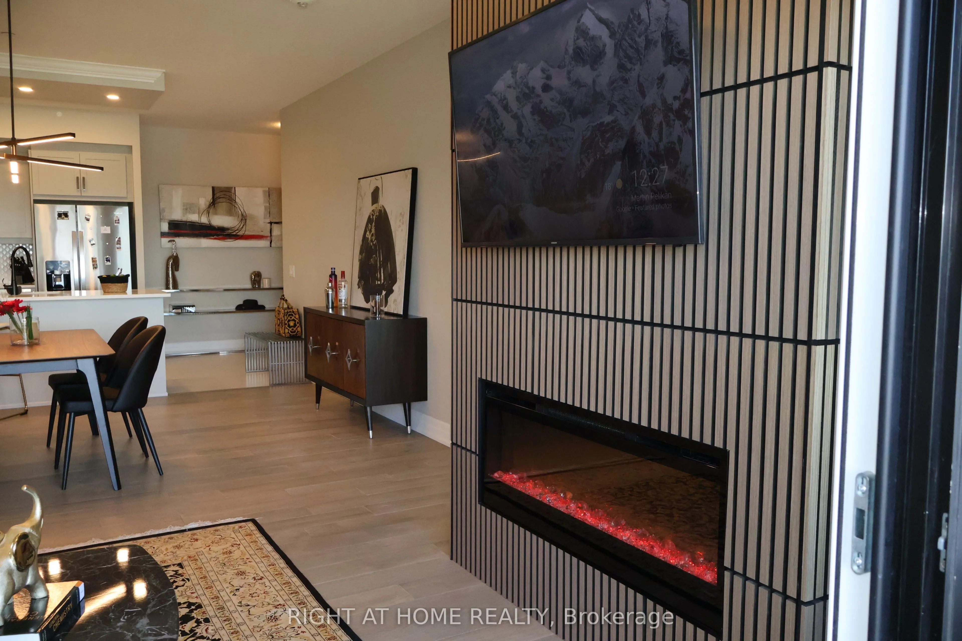 1880 Gordon Street, #1006