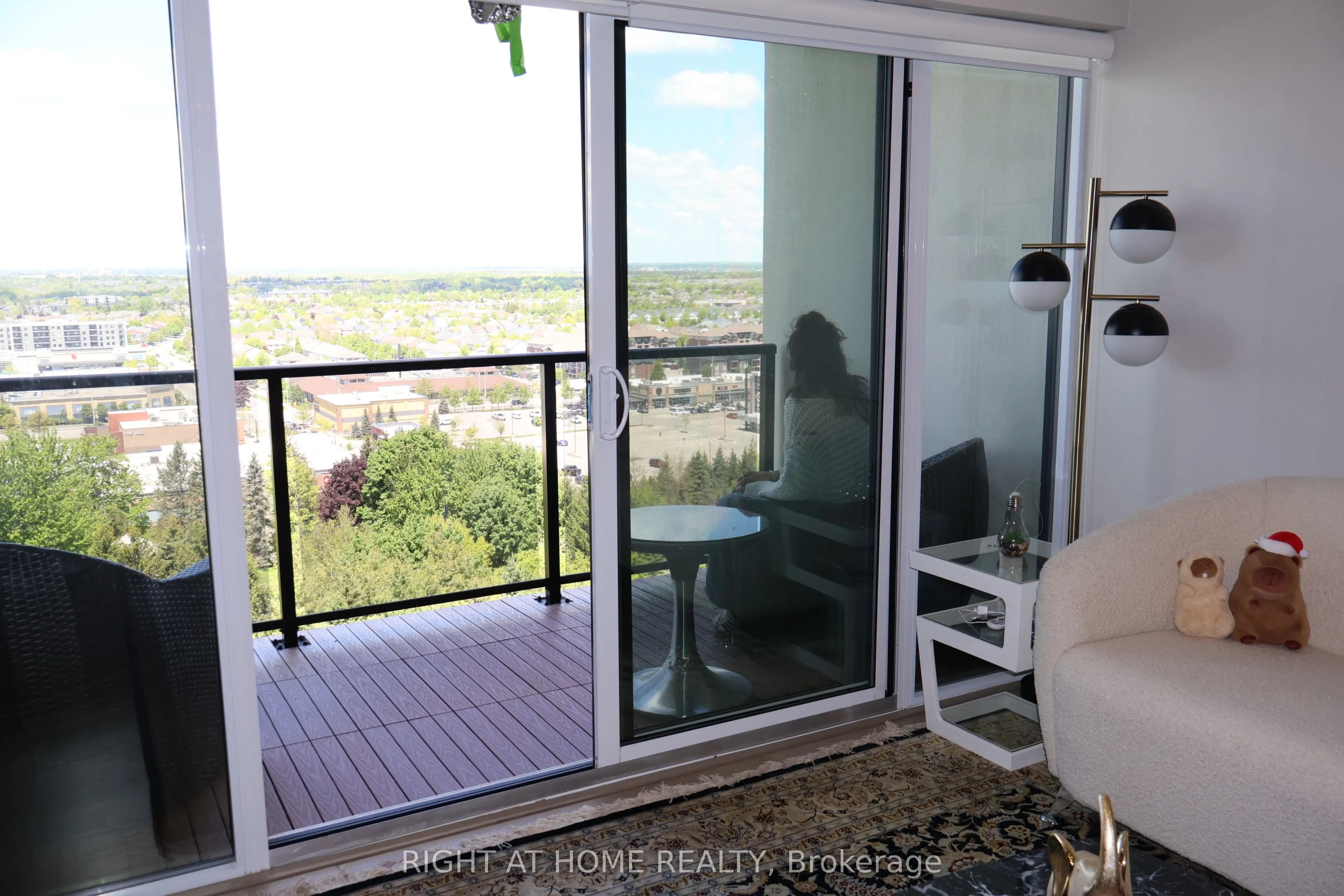 1880 Gordon Street, #1006