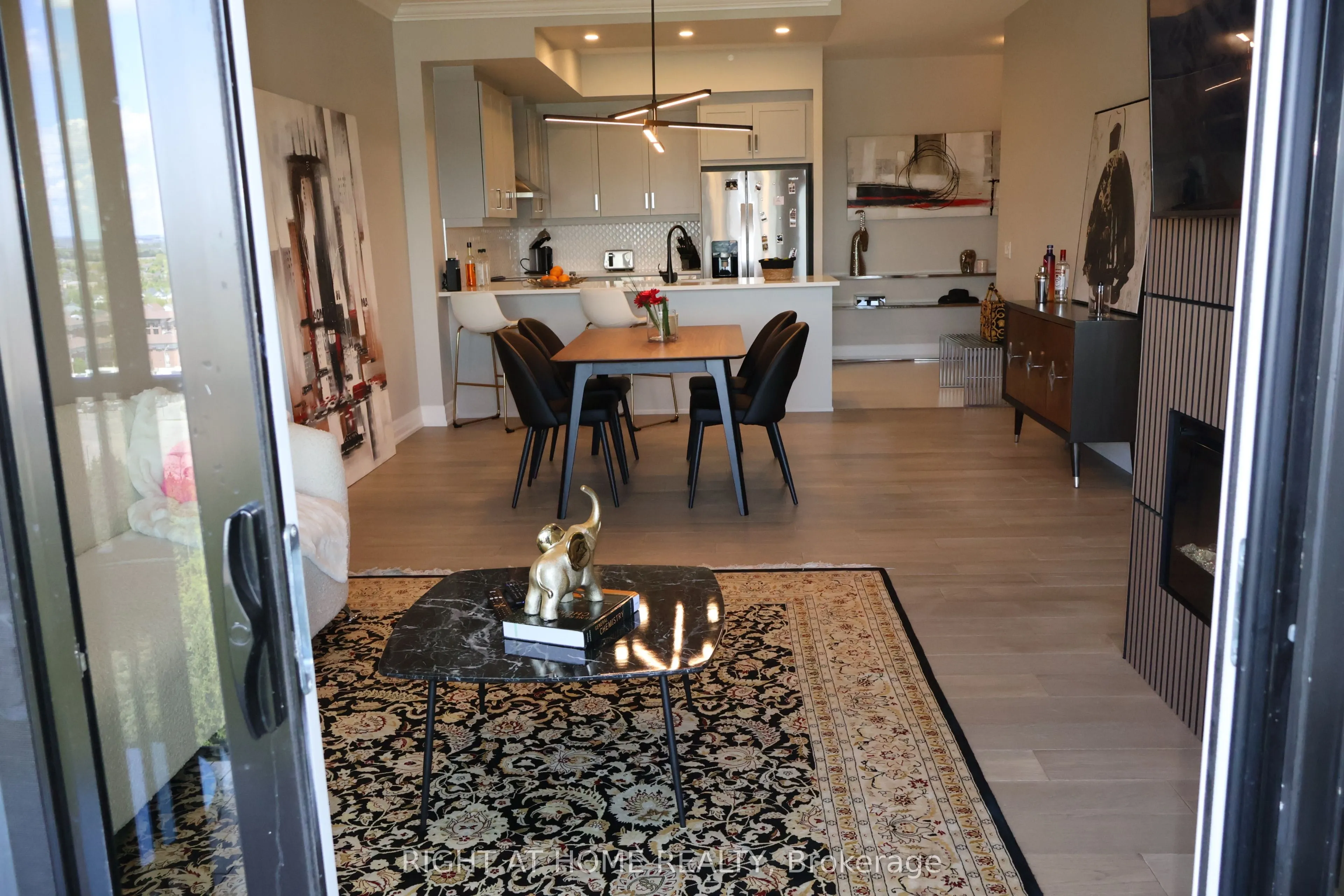 1880 Gordon Street, #1006