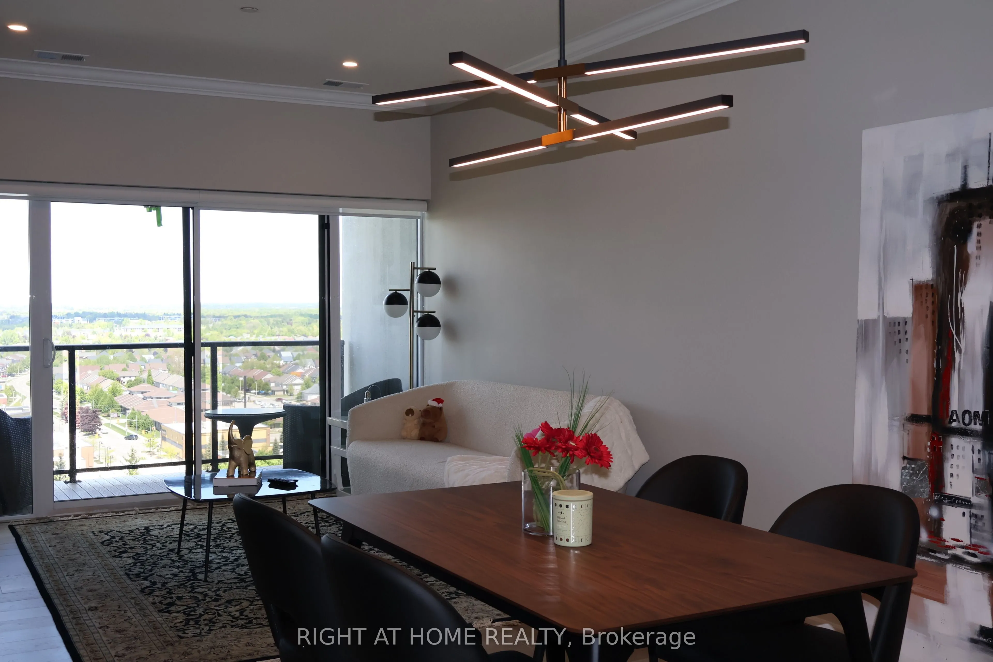 1880 Gordon Street, #1006