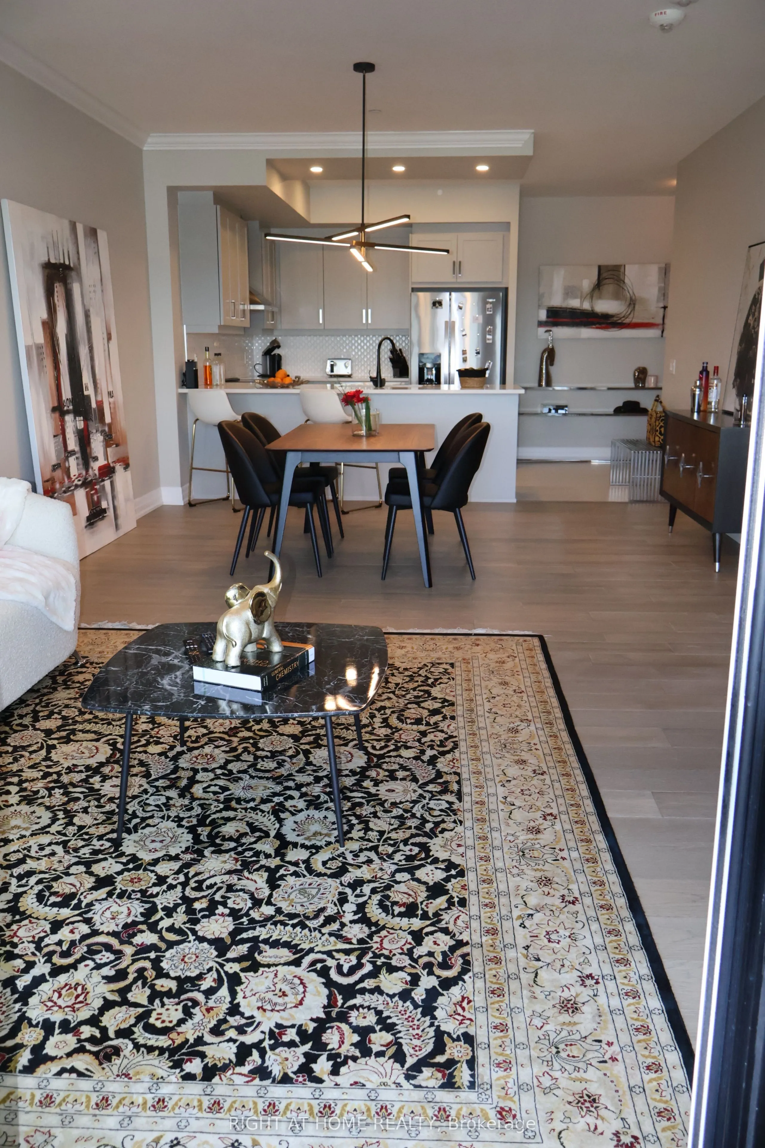 1880 Gordon Street, #1006