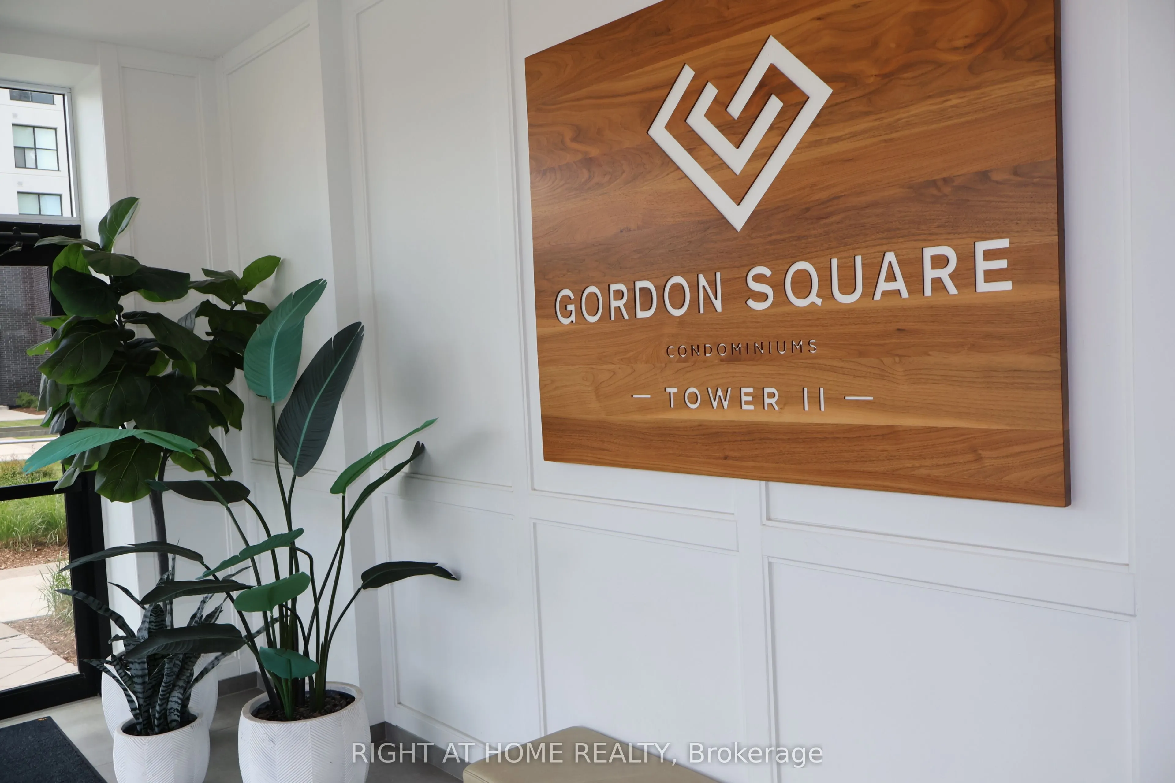 1880 Gordon Street, #1006