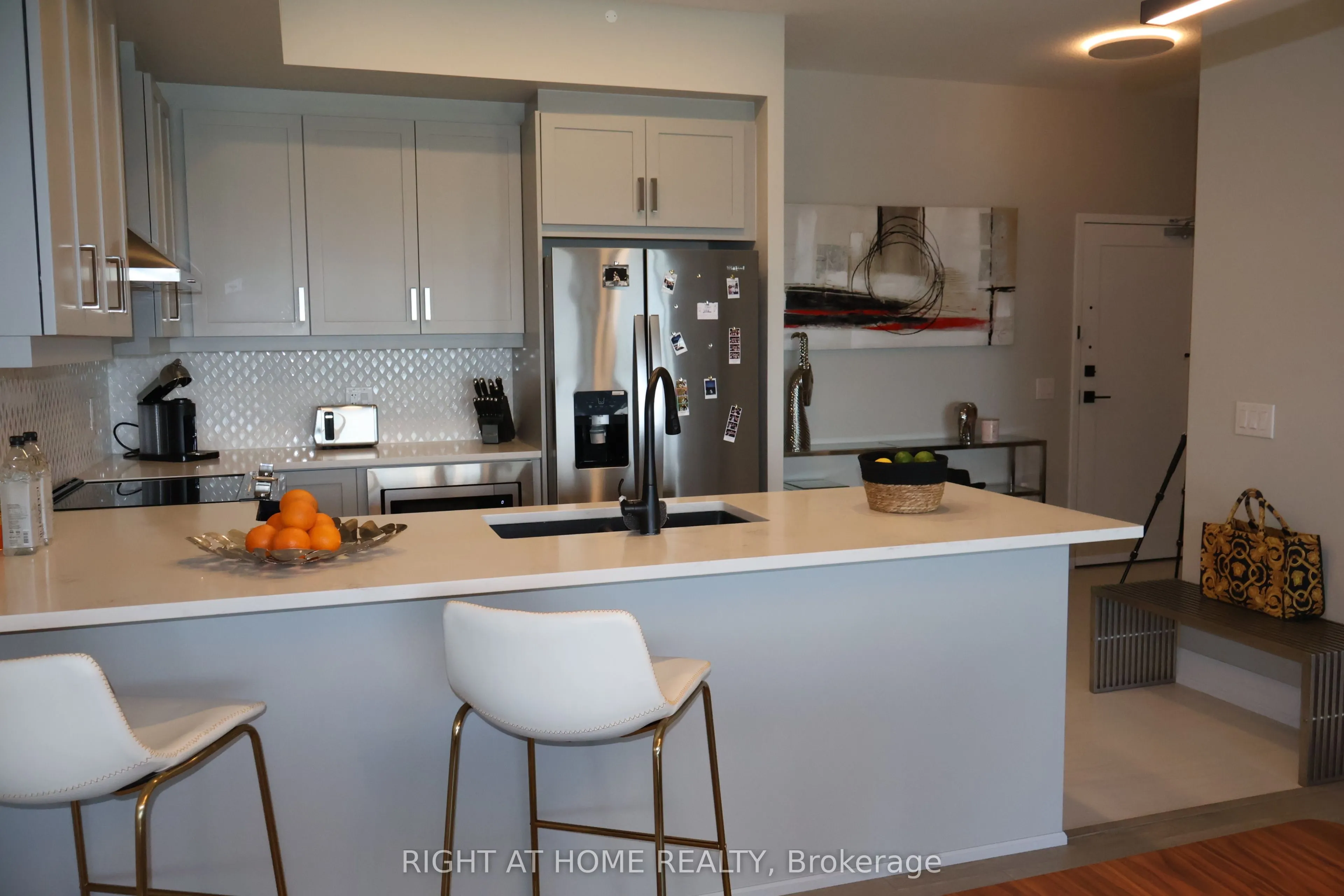 1880 Gordon Street, #1006