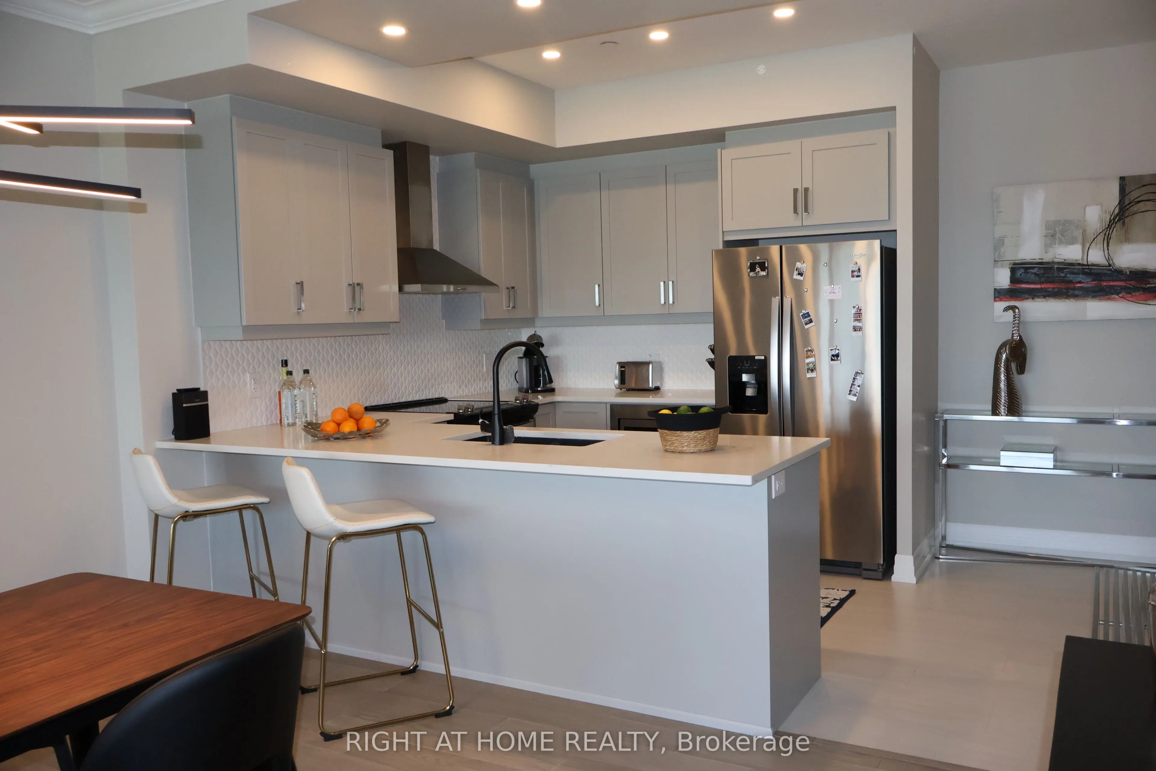 1880 Gordon Street, #1006