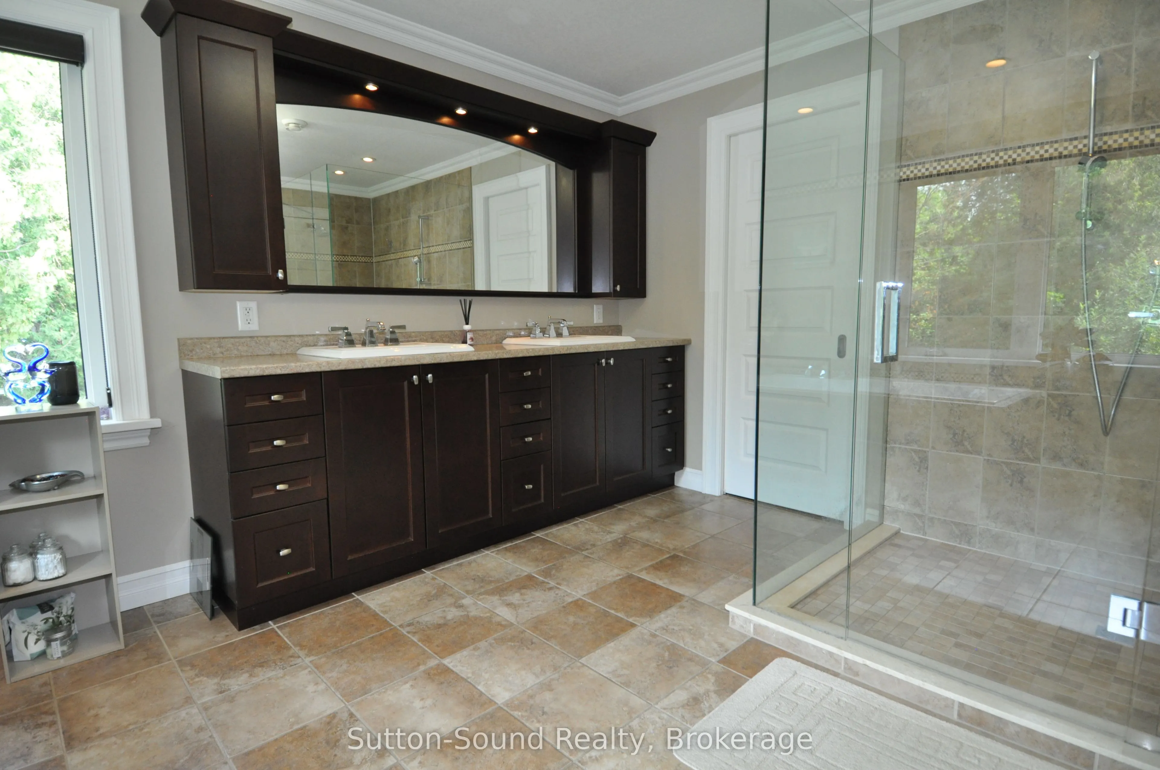 318760 Grey Road 1 Road