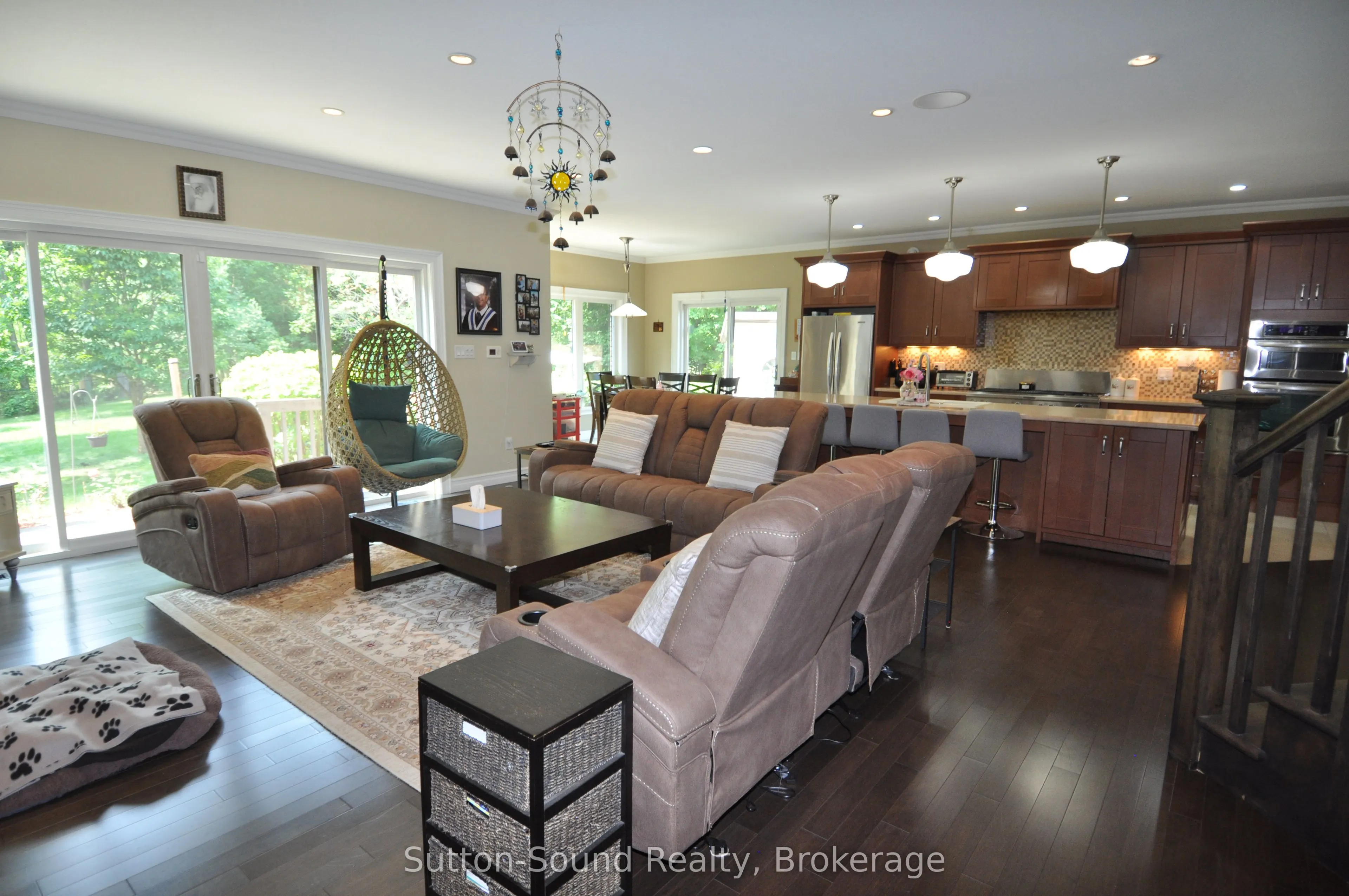 318760 Grey Road 1 Road