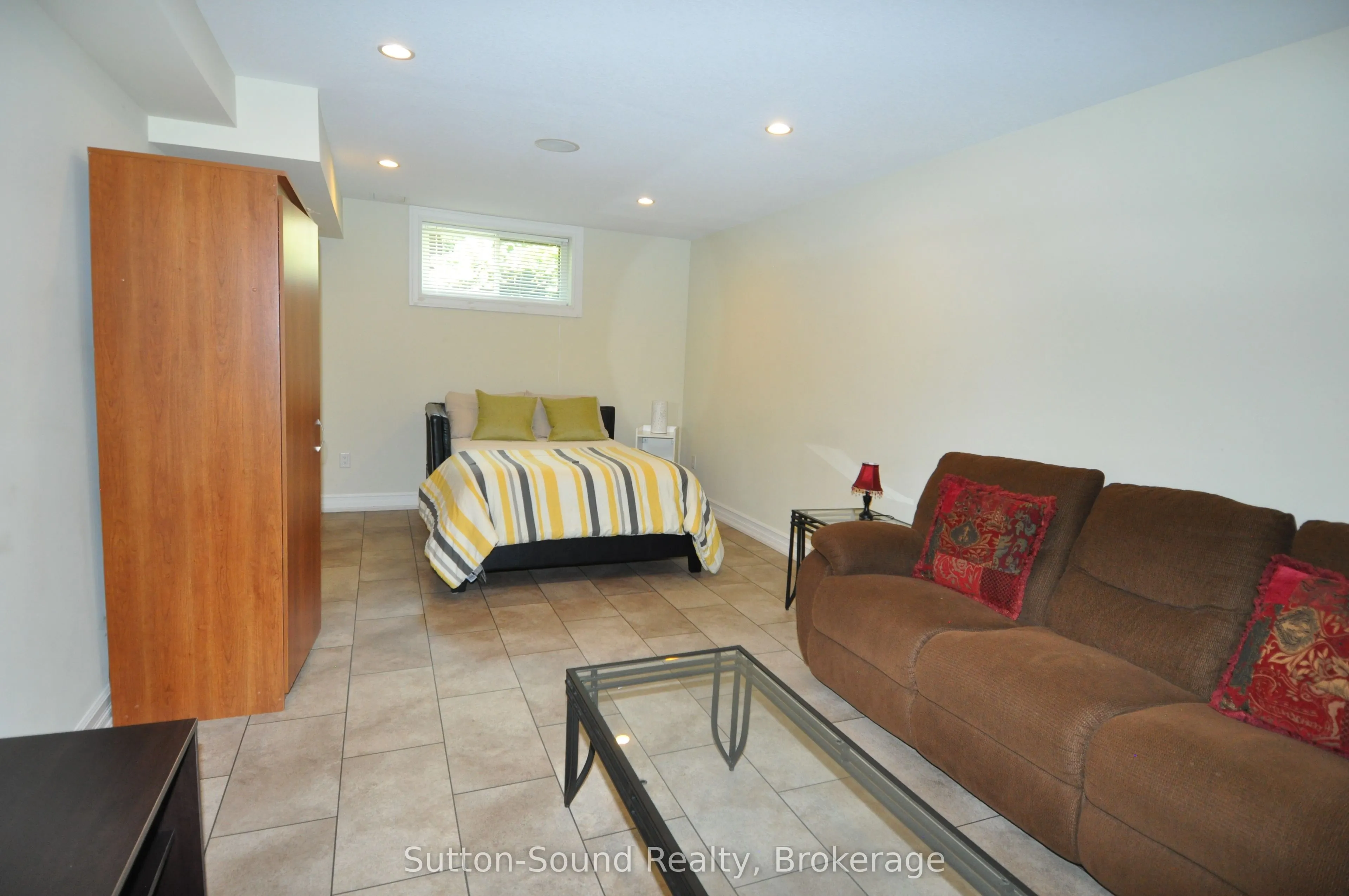 318760 Grey Road 1 Road