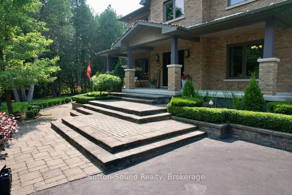 318760 Grey Road 1 Road
