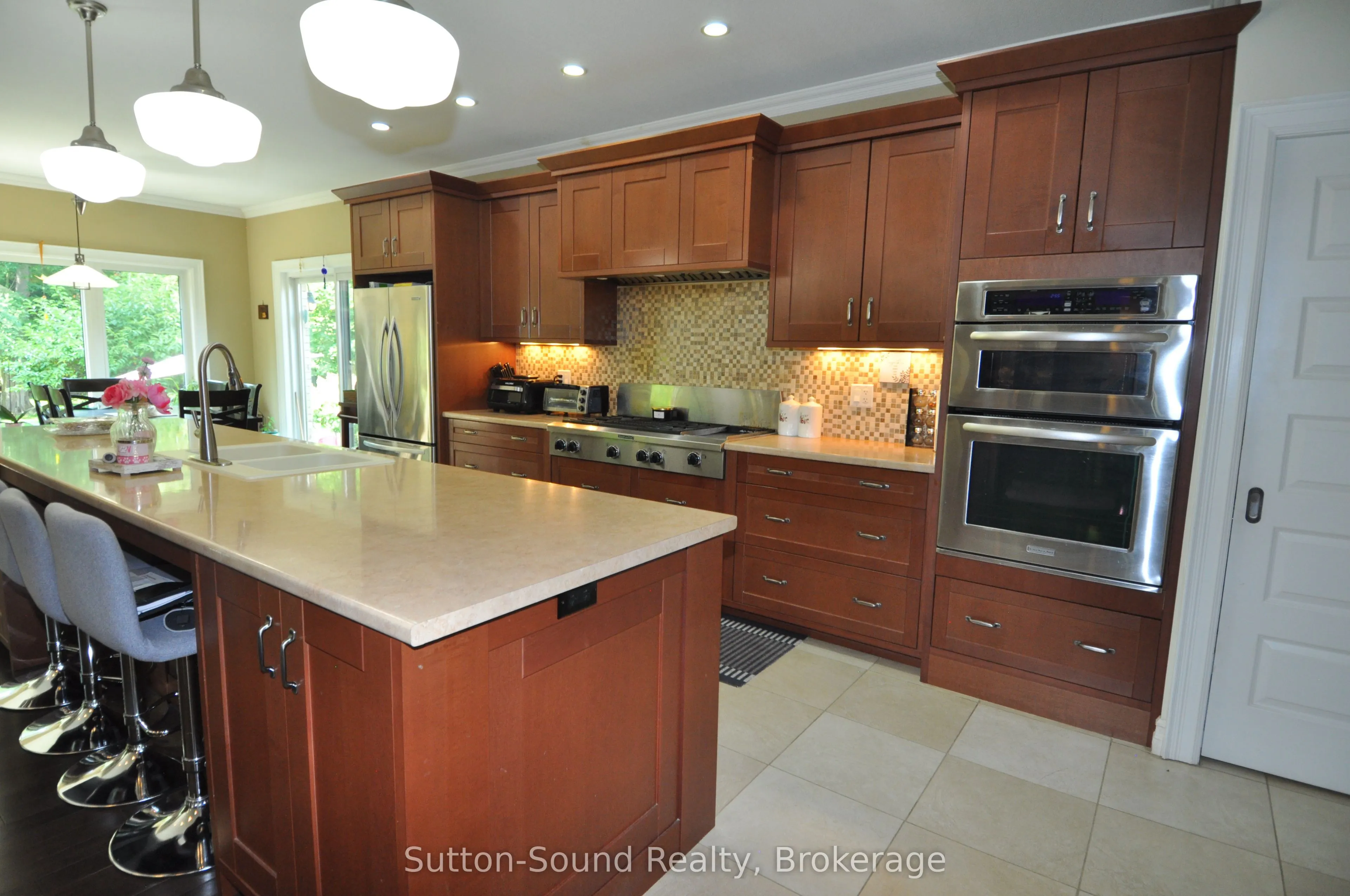 318760 Grey Road 1 Road