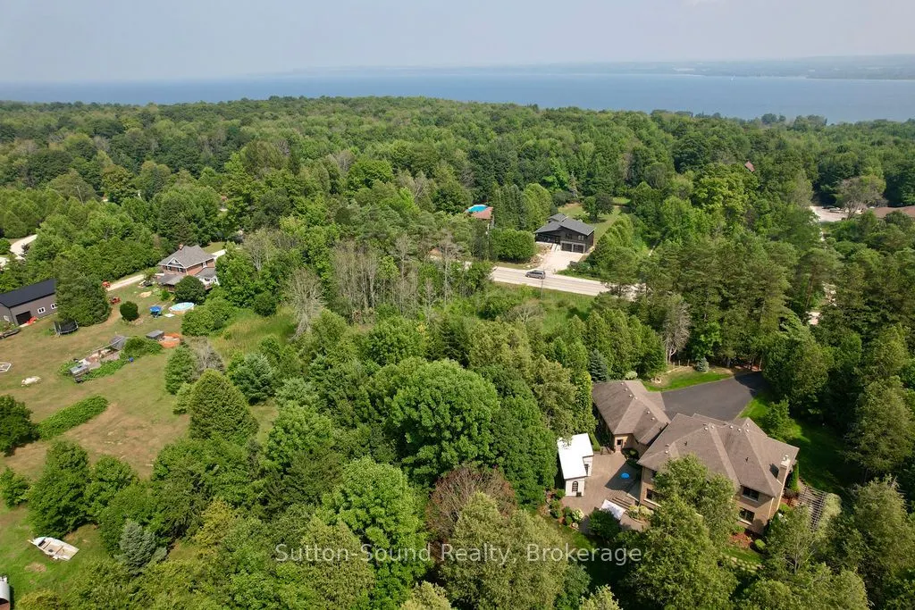 318760 Grey Road 1 Road