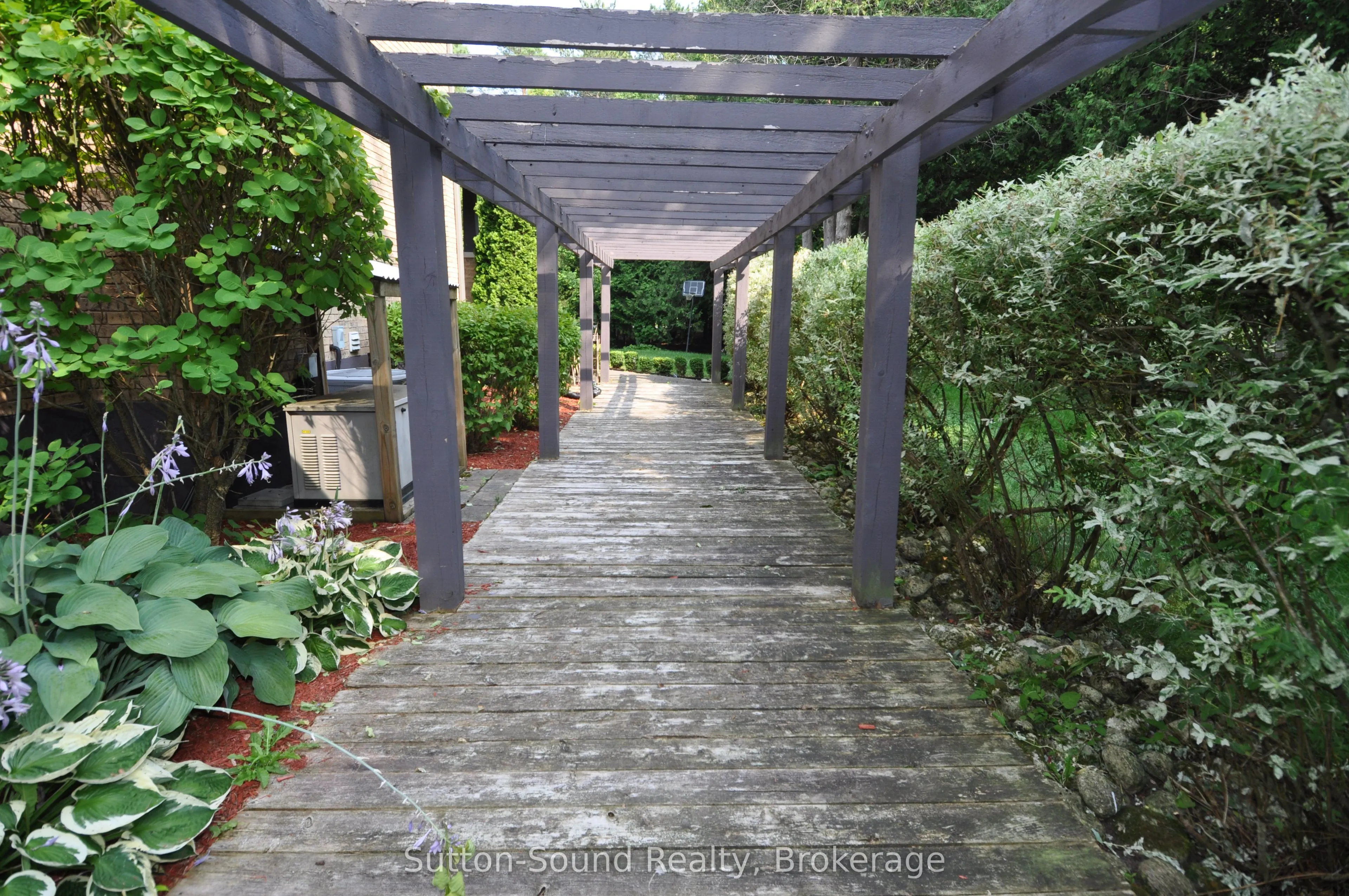 318760 Grey Road 1 Road