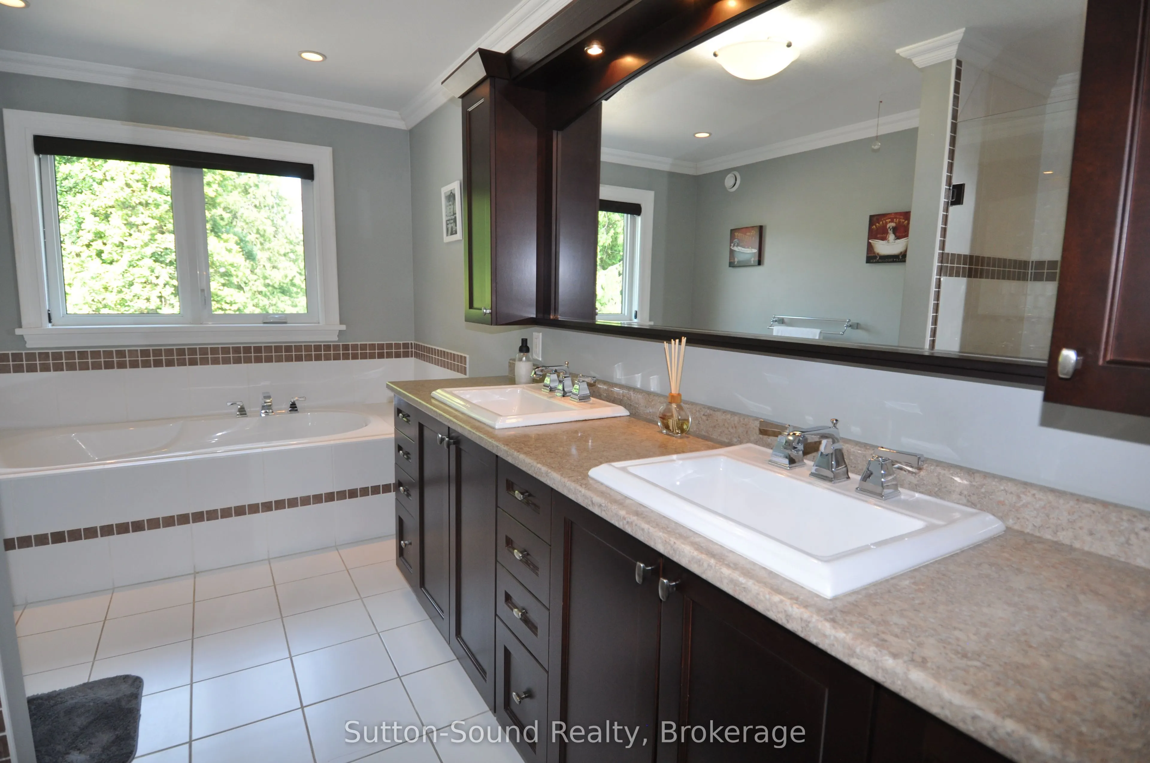 318760 Grey Road 1 Road