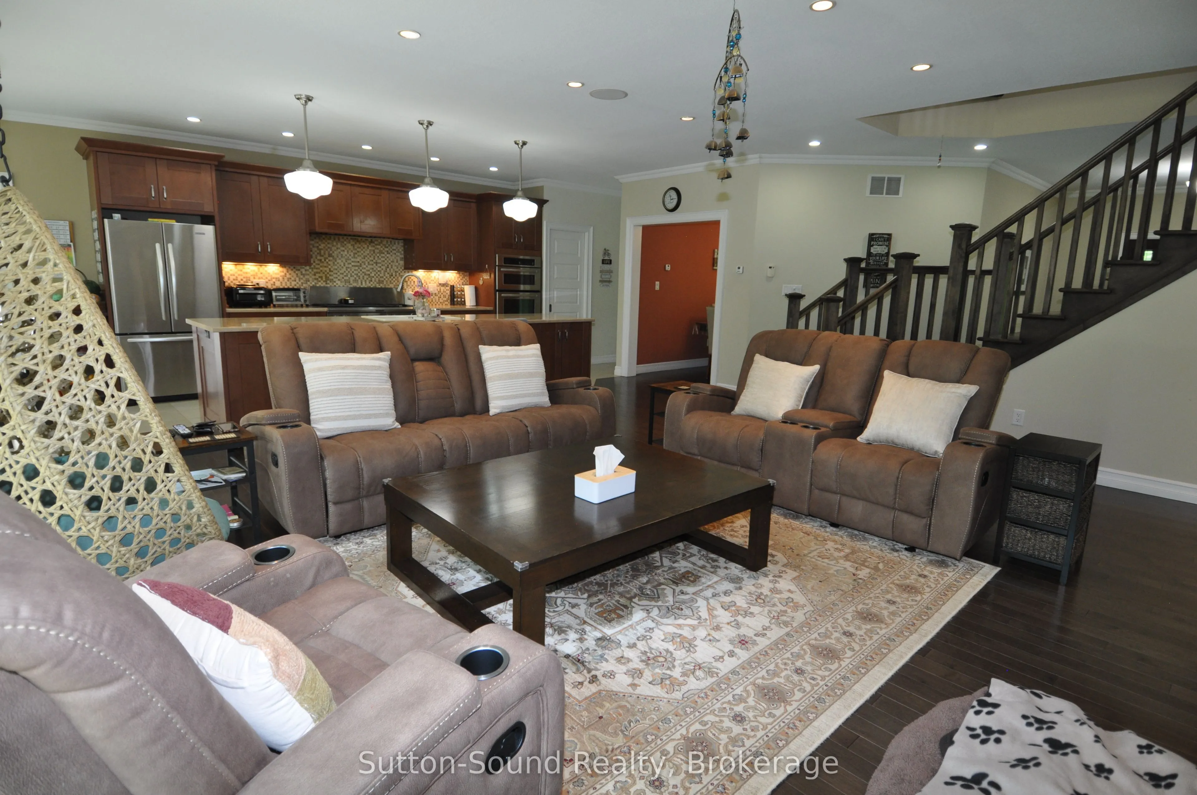 318760 Grey Road 1 Road
