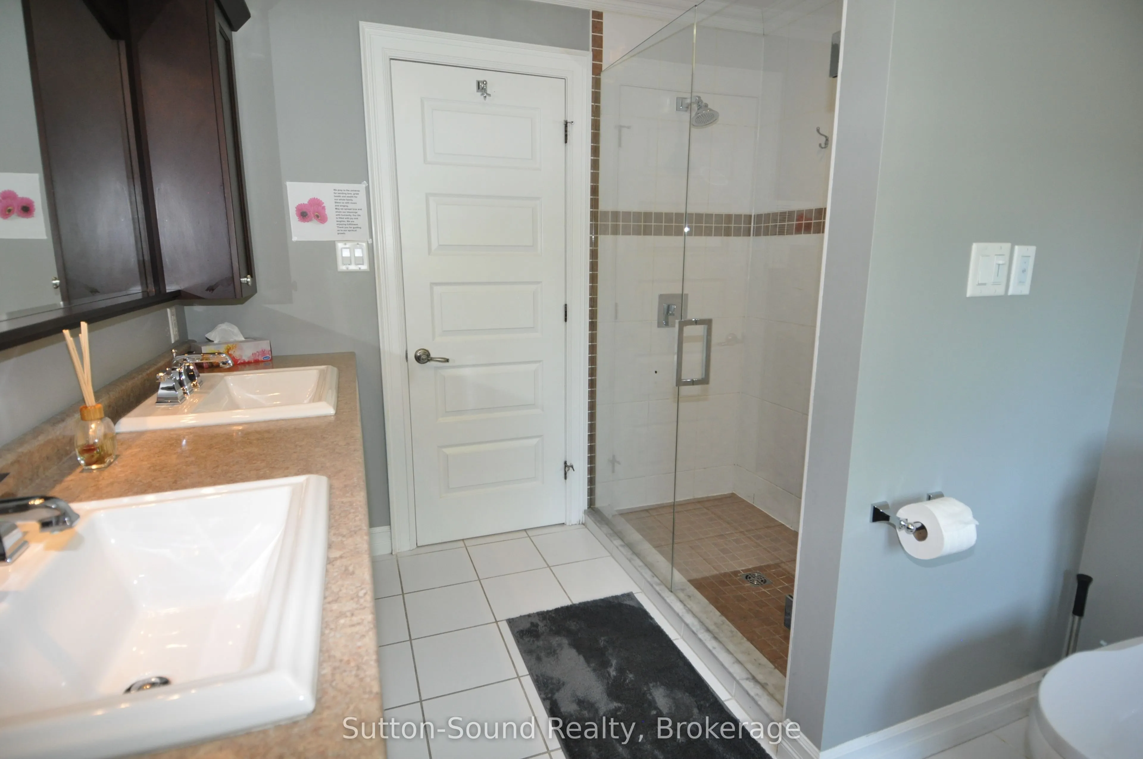 318760 Grey Road 1 Road