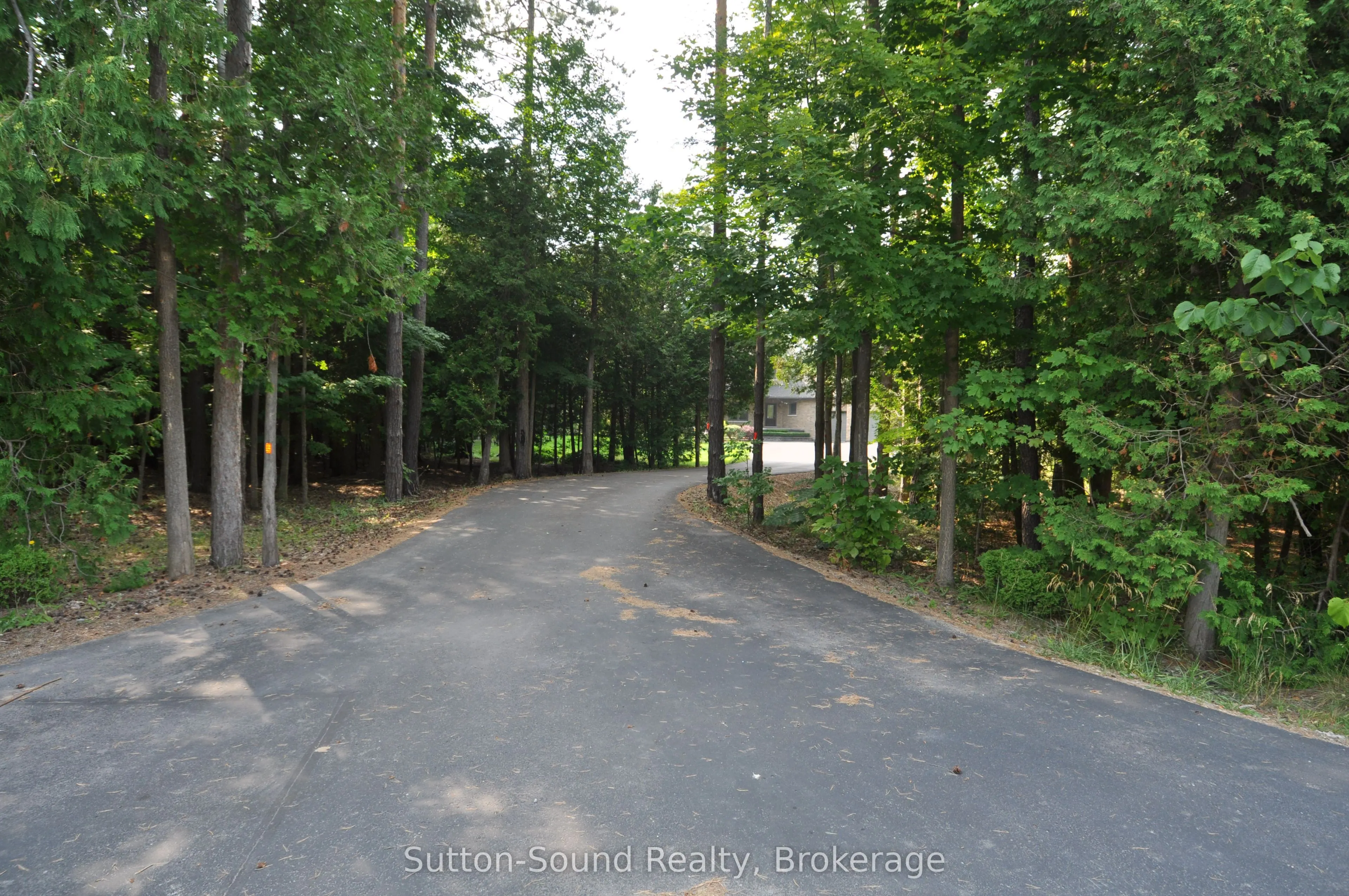 318760 Grey Road 1 Road