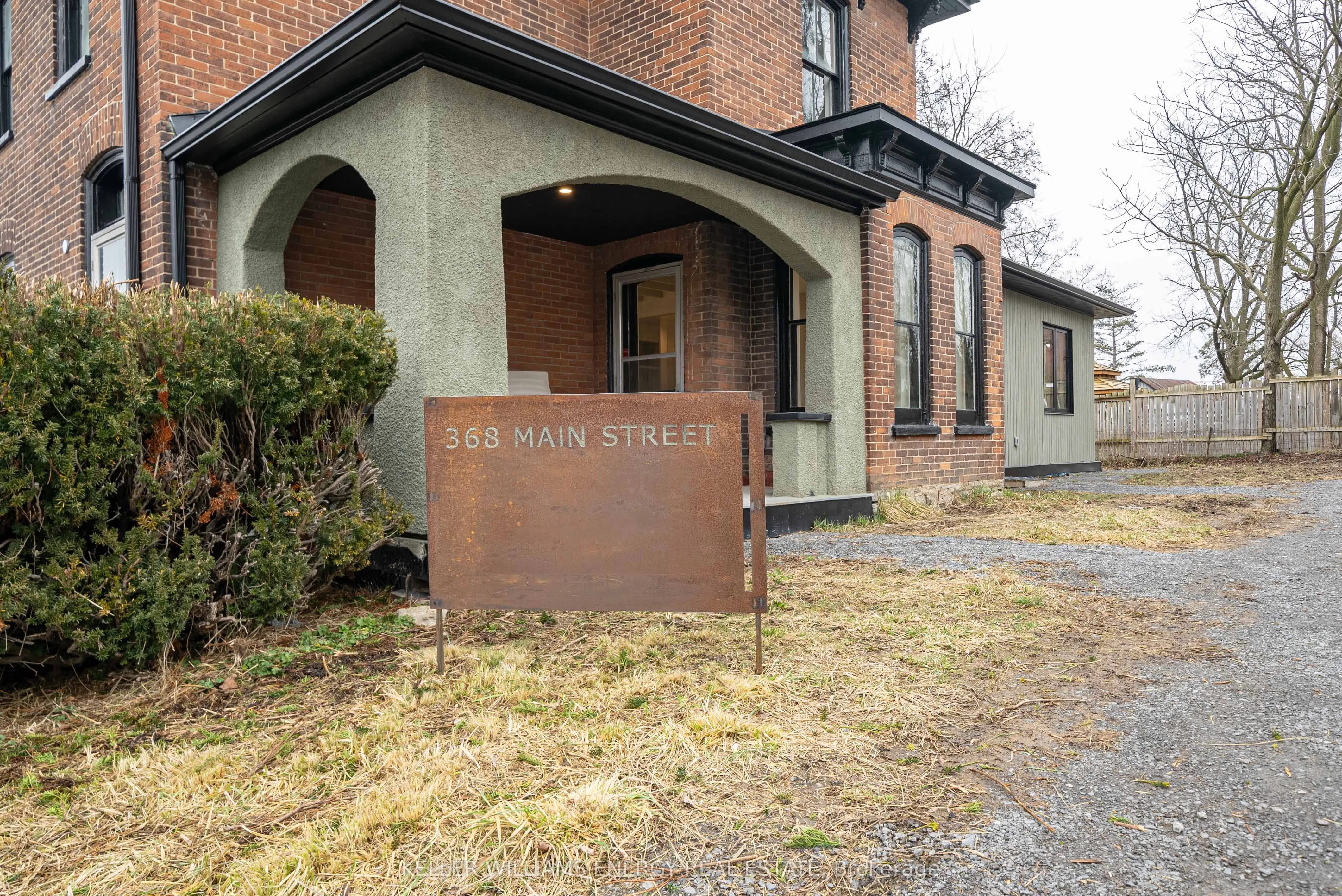 368 Picton Main Street N