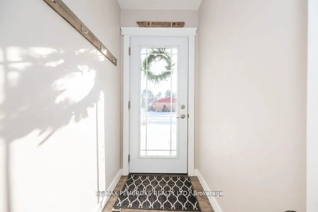 13 Highland Crescent