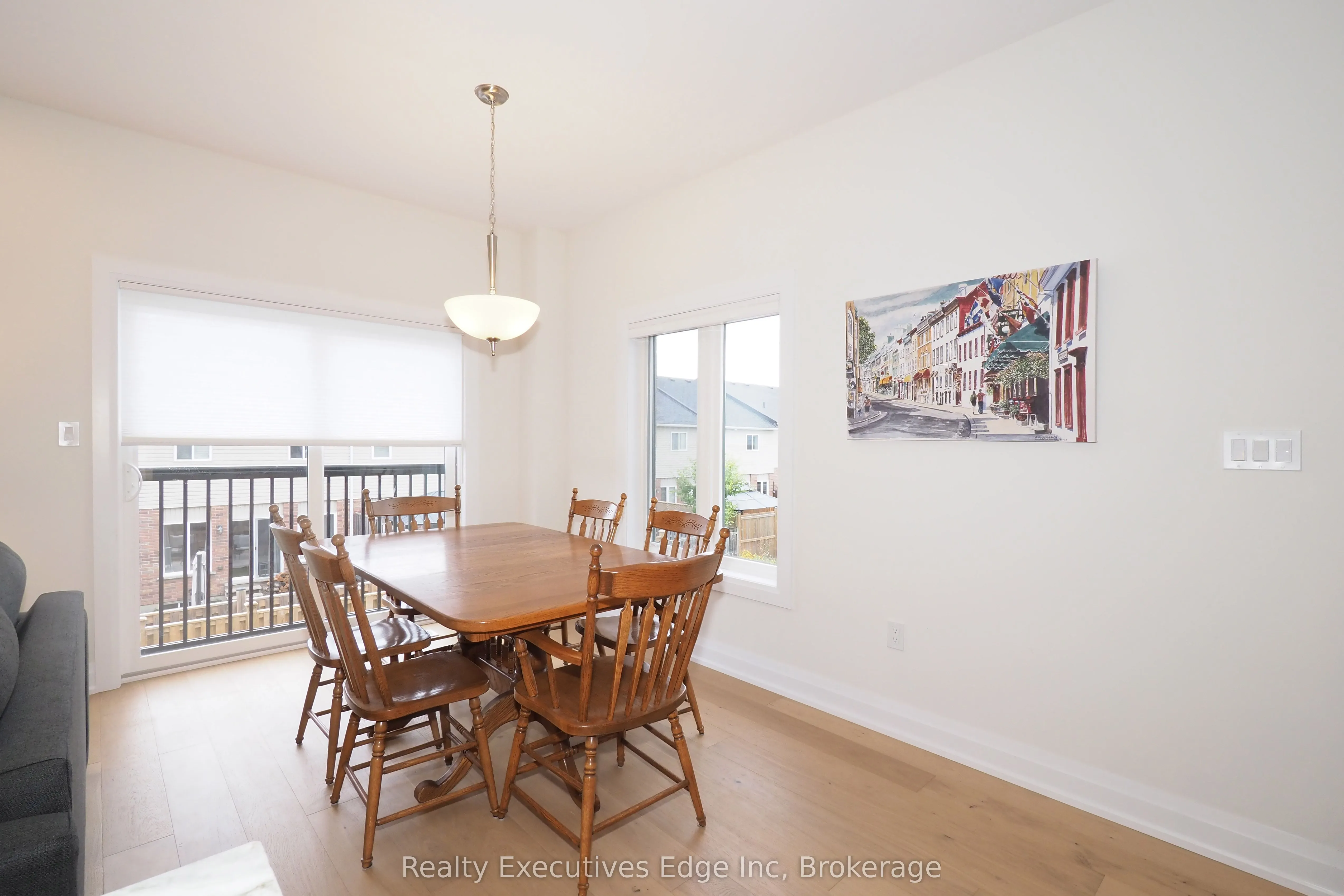 675 Victoria Road N, #16