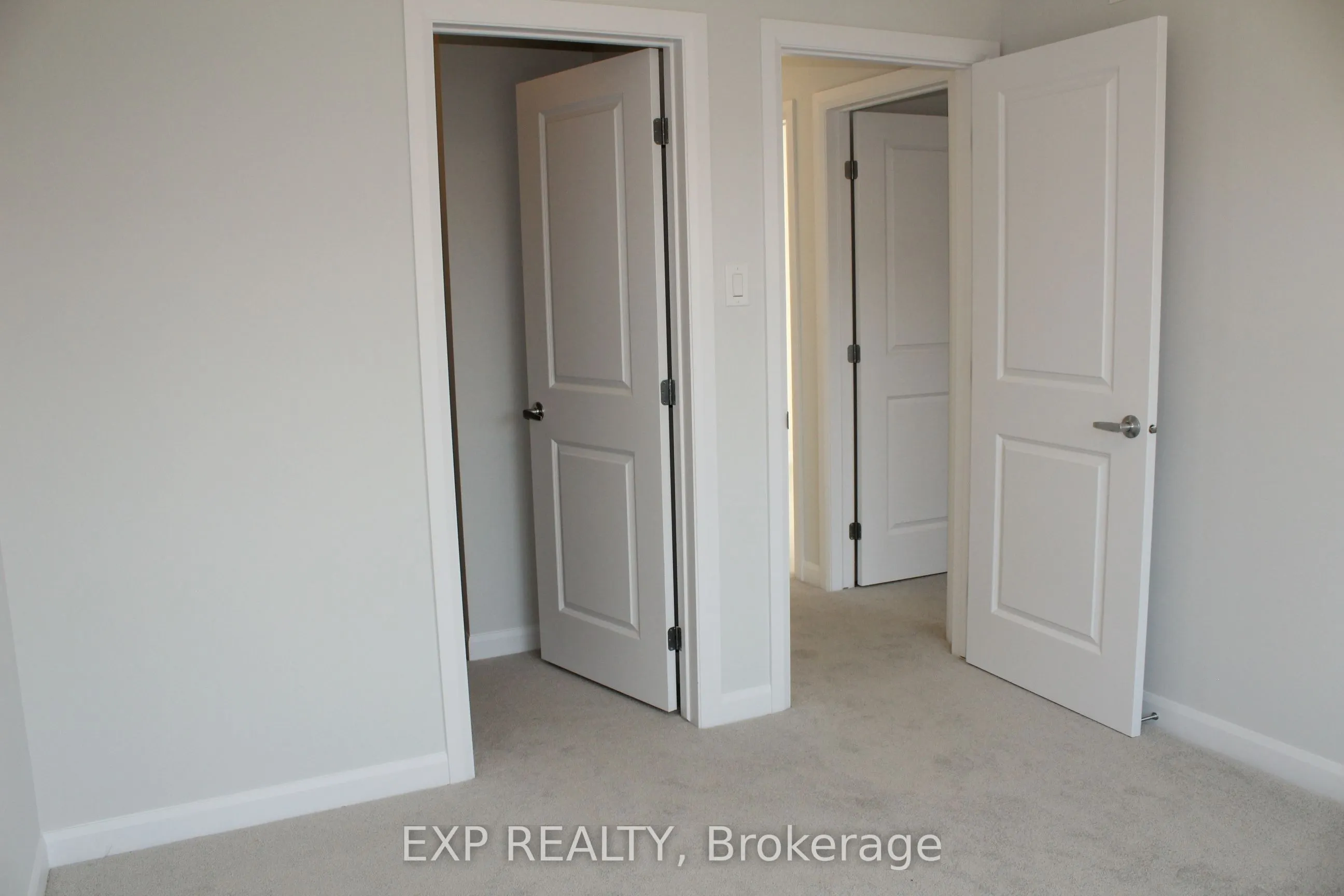 510 Woodlily Private