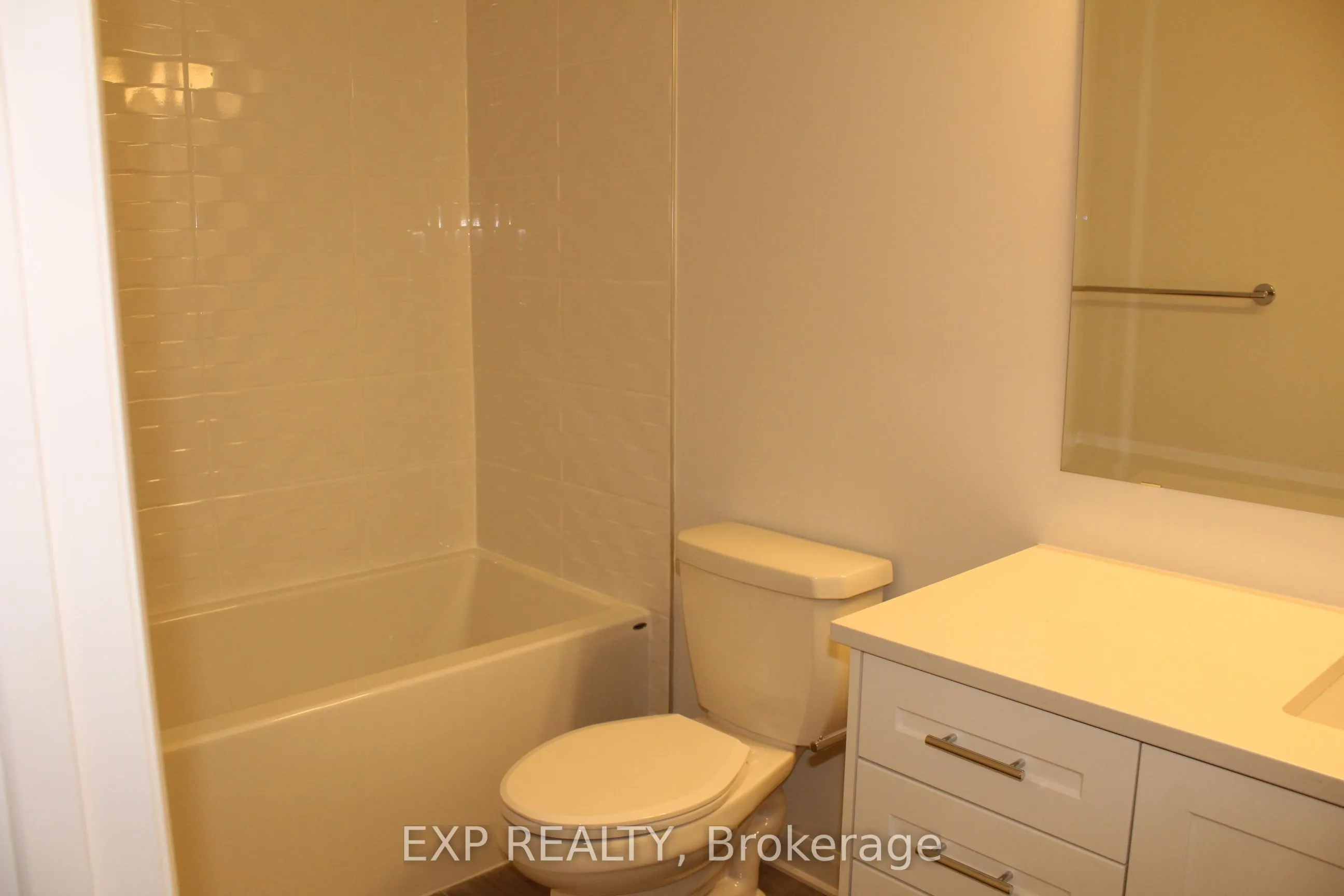 510 Woodlily Private