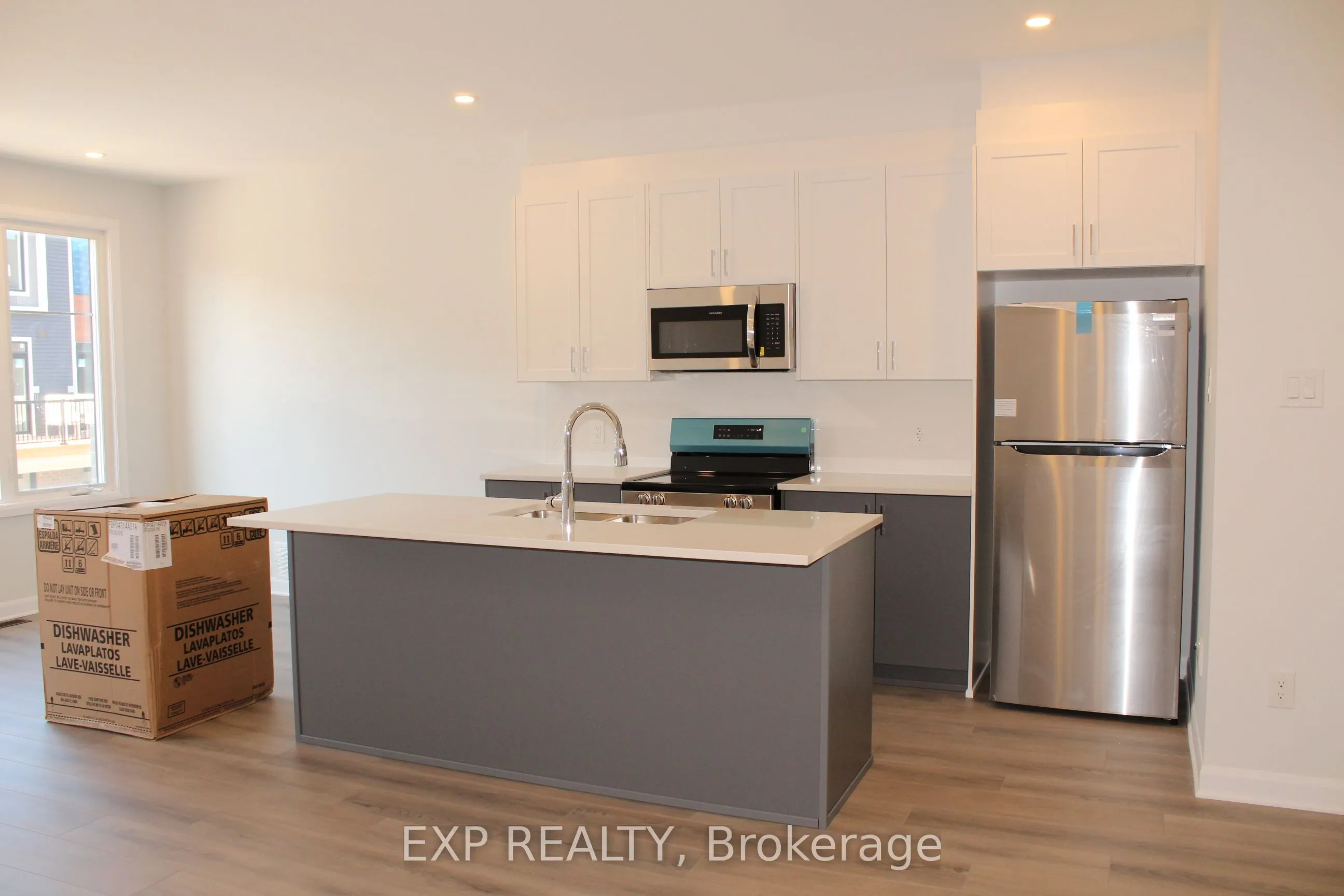 510 Woodlily Private