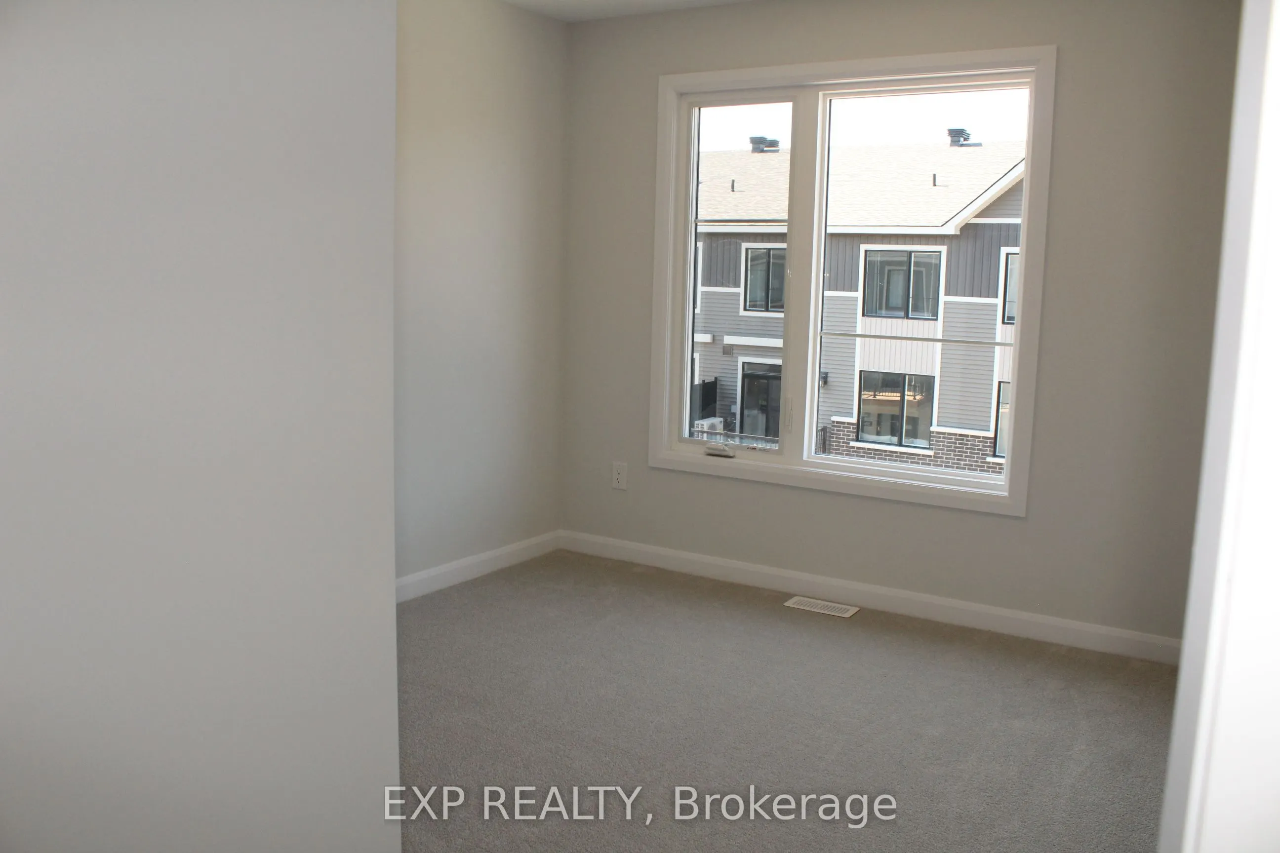 510 Woodlily Private