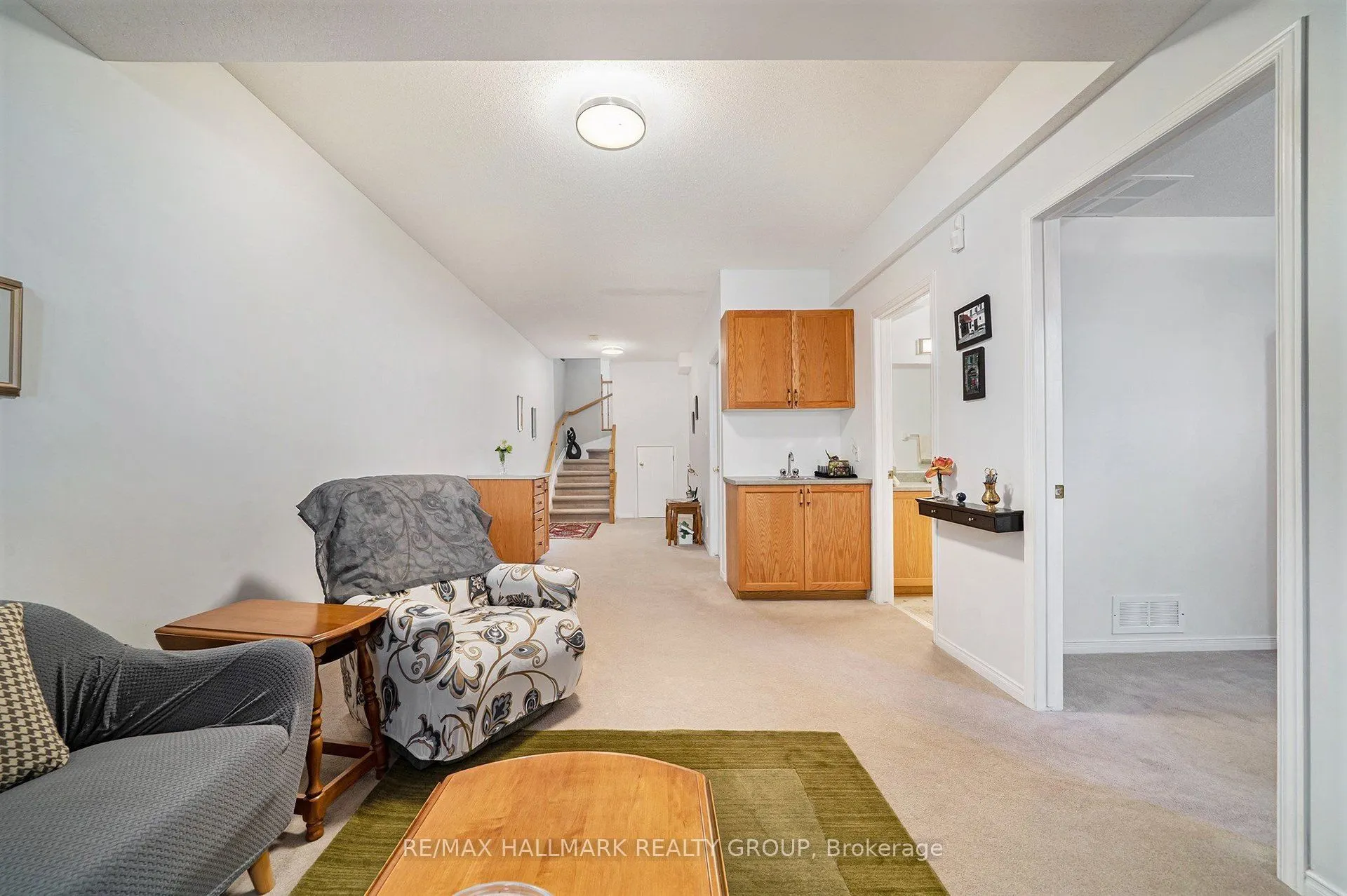 7 Maple Park Private