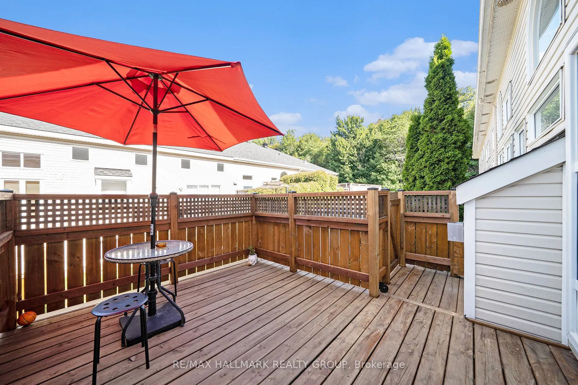 7 Maple Park Private