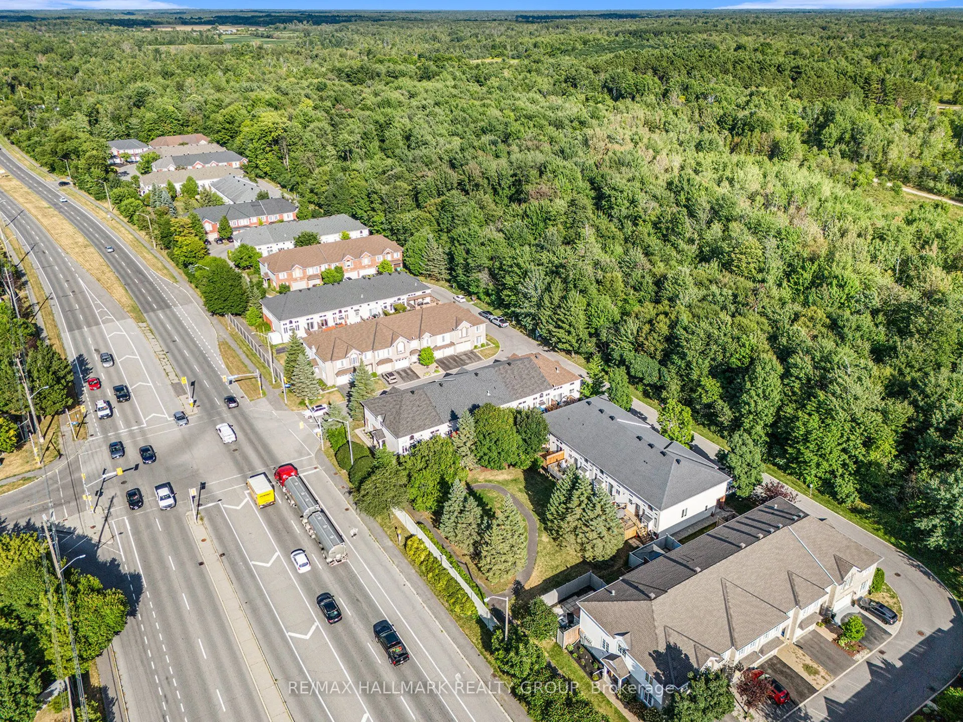 7 Maple Park Private