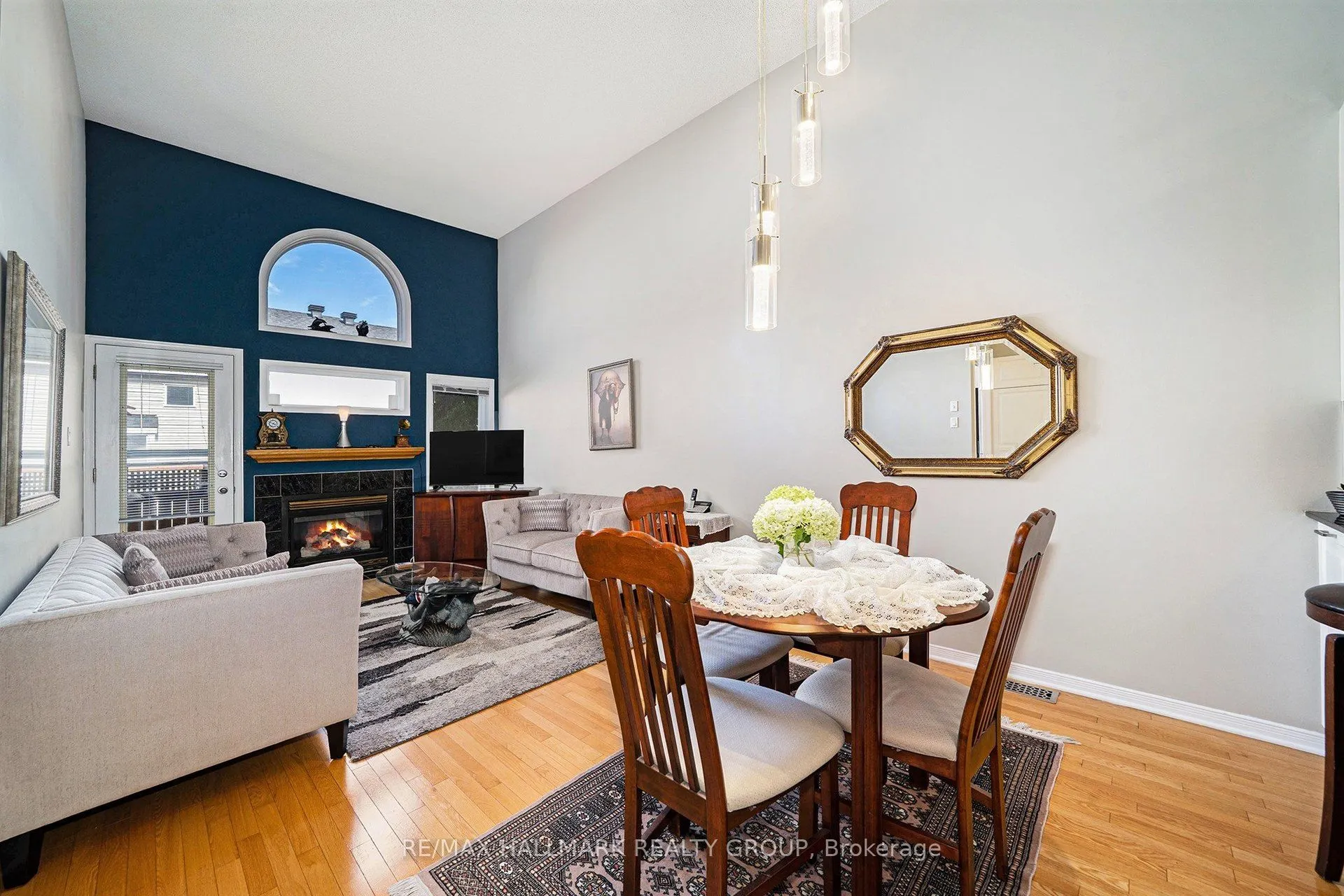 7 Maple Park Private
