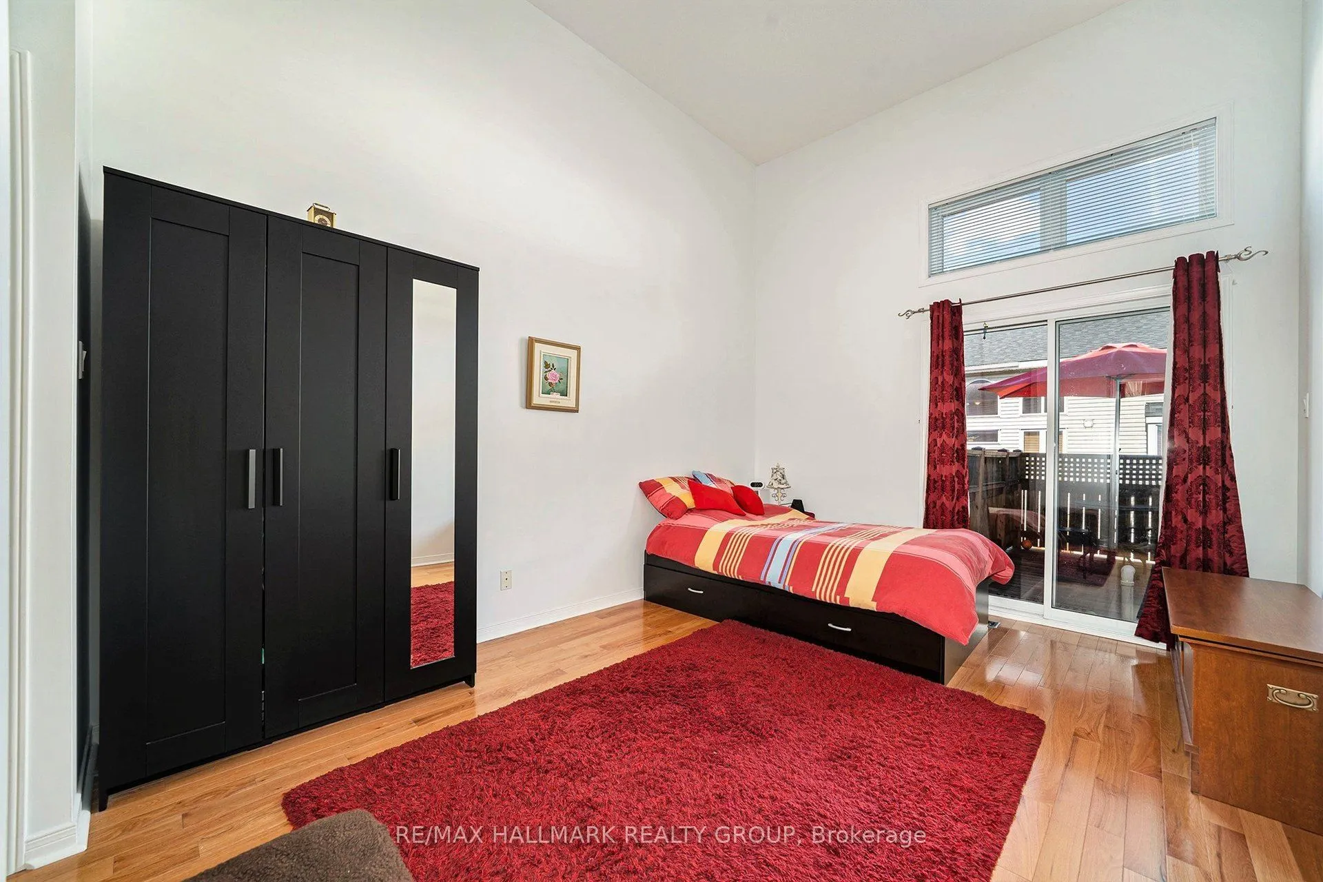 7 Maple Park Private