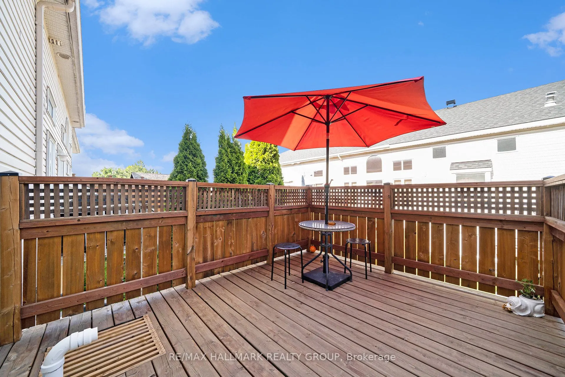 7 Maple Park Private