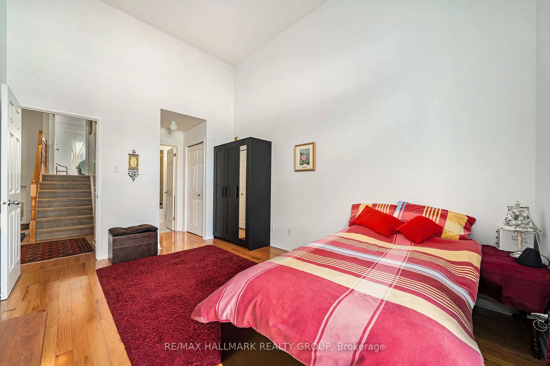 7 Maple Park Private