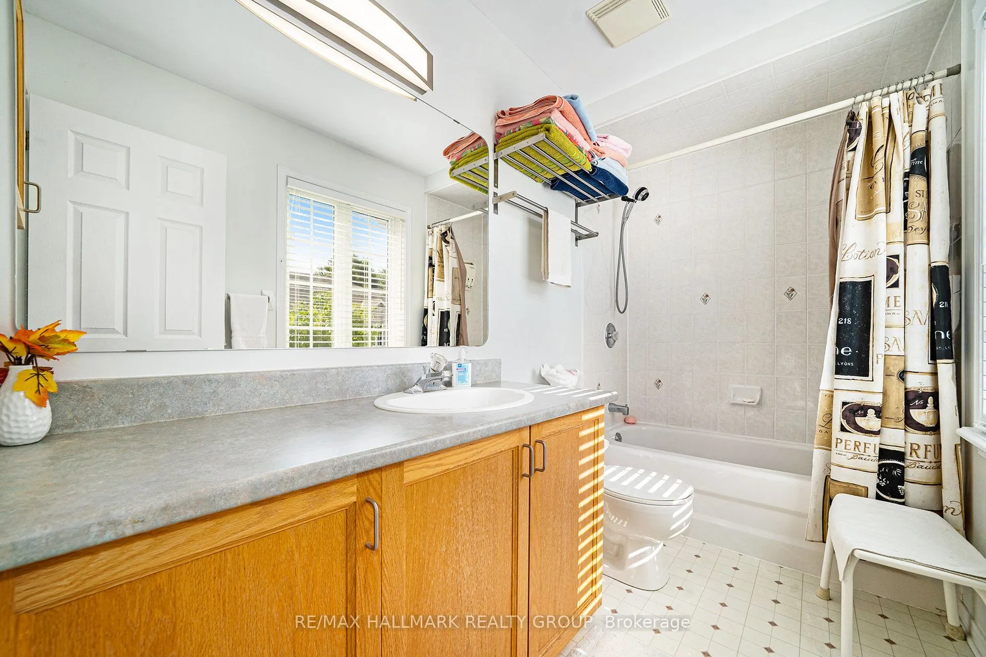 7 Maple Park Private