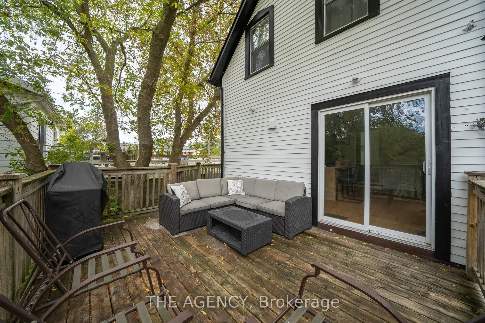 16 Elks Street