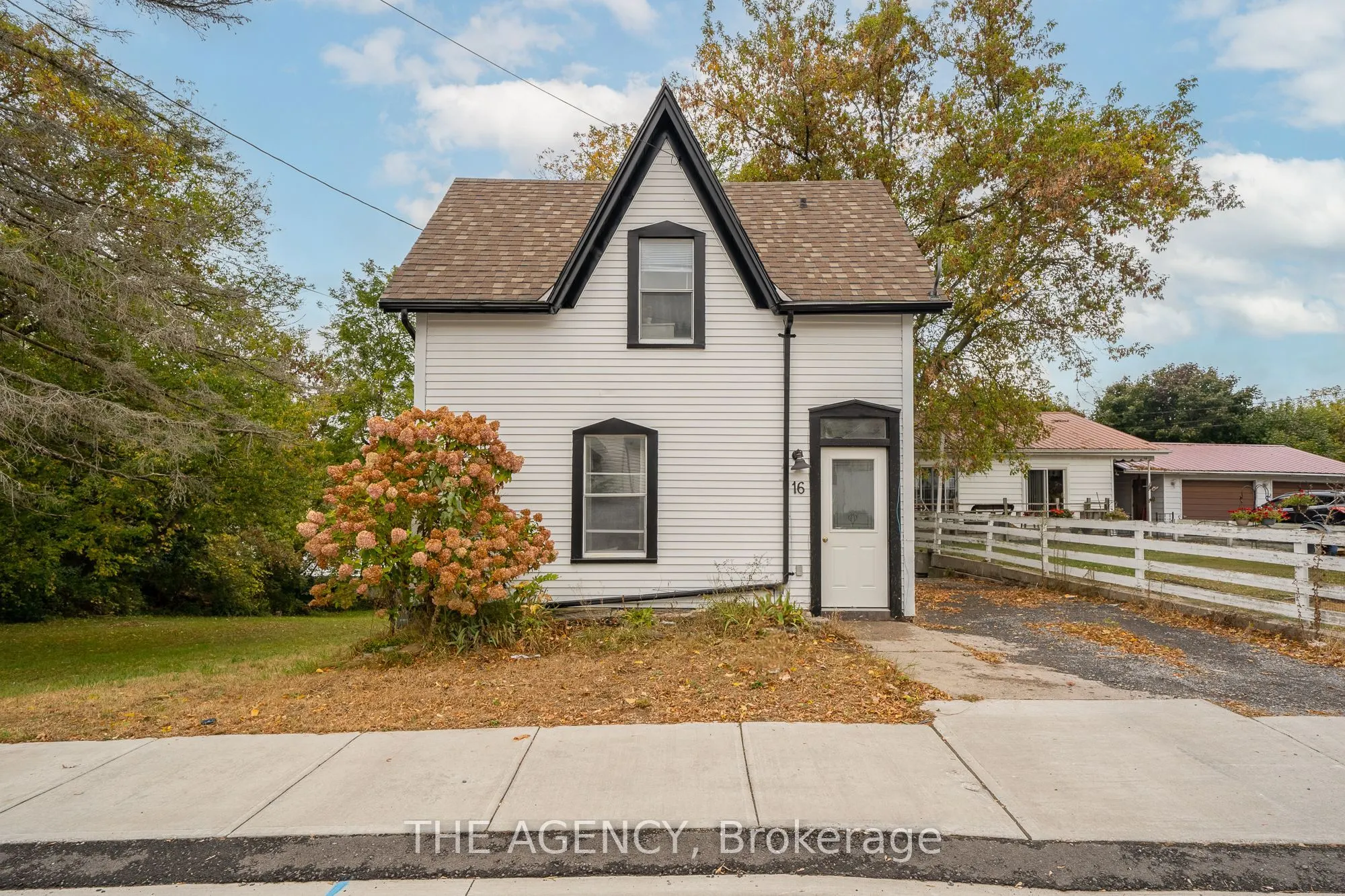 16 Elks Street