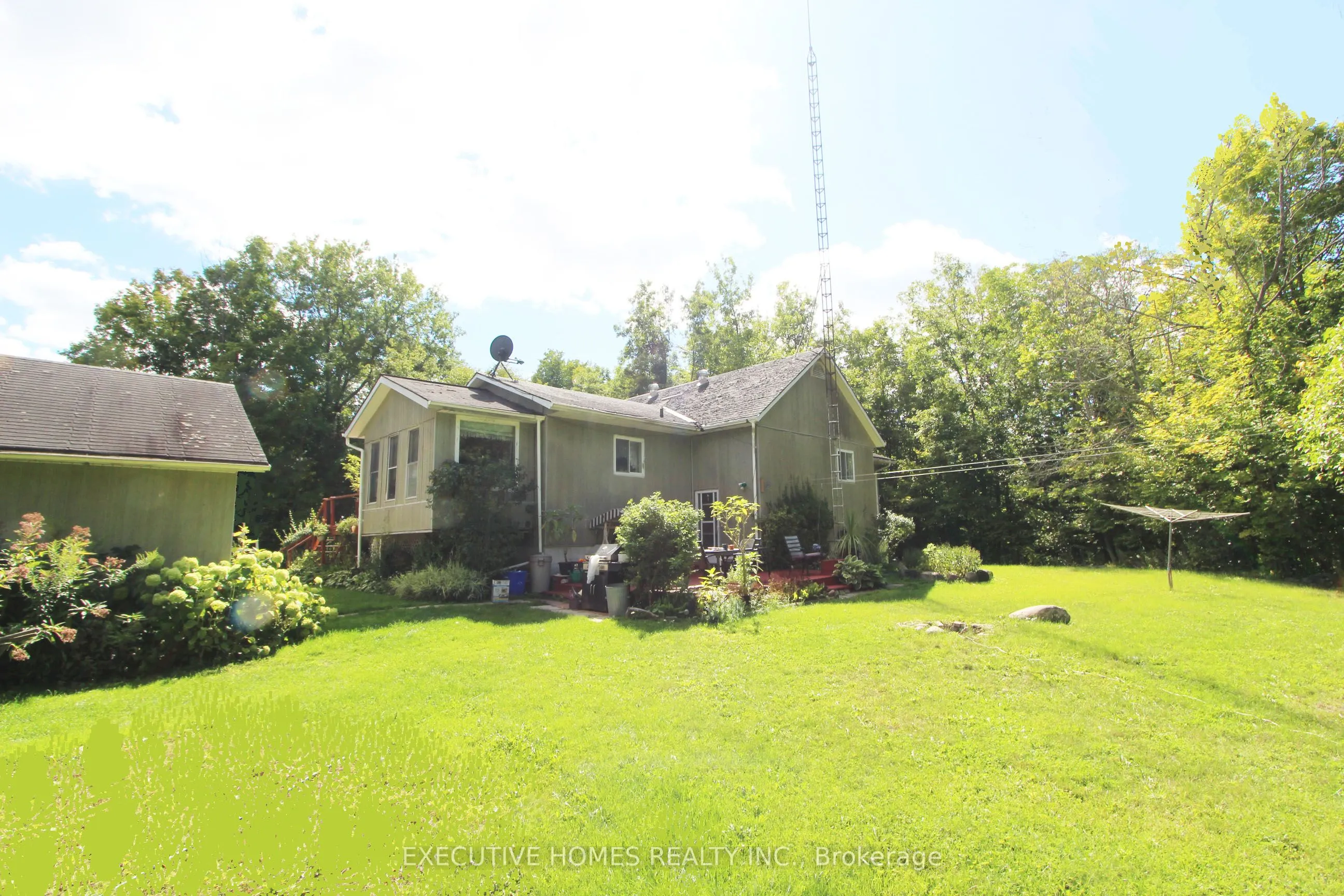 28 Woodlawn Drive