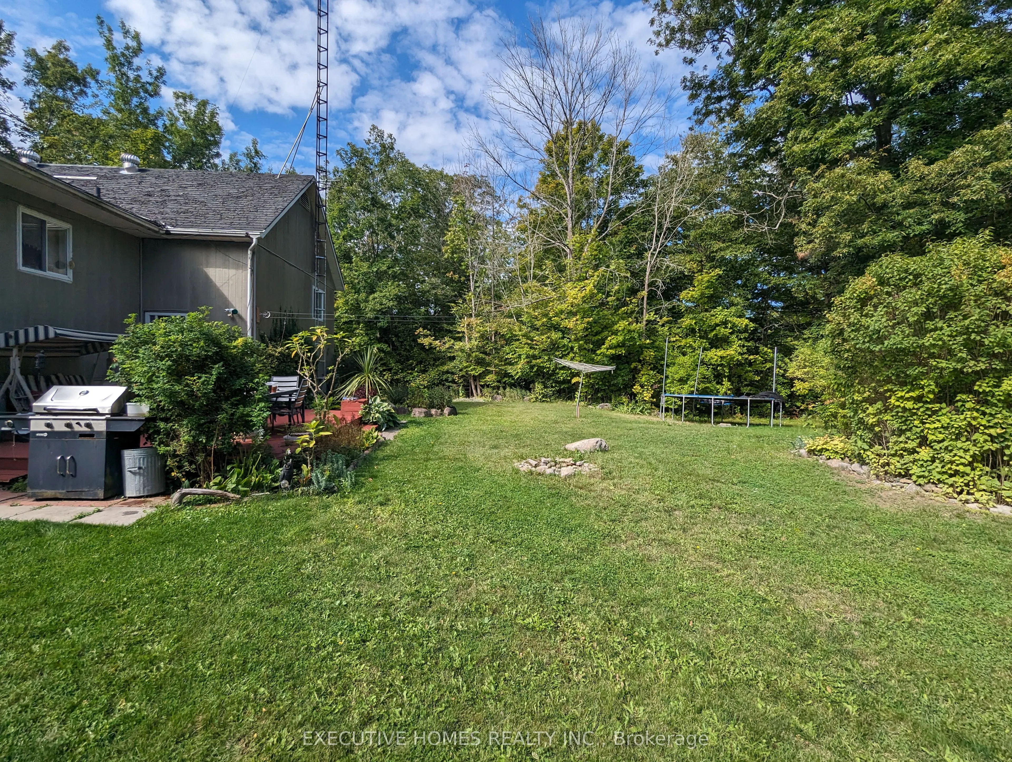 28 Woodlawn Drive