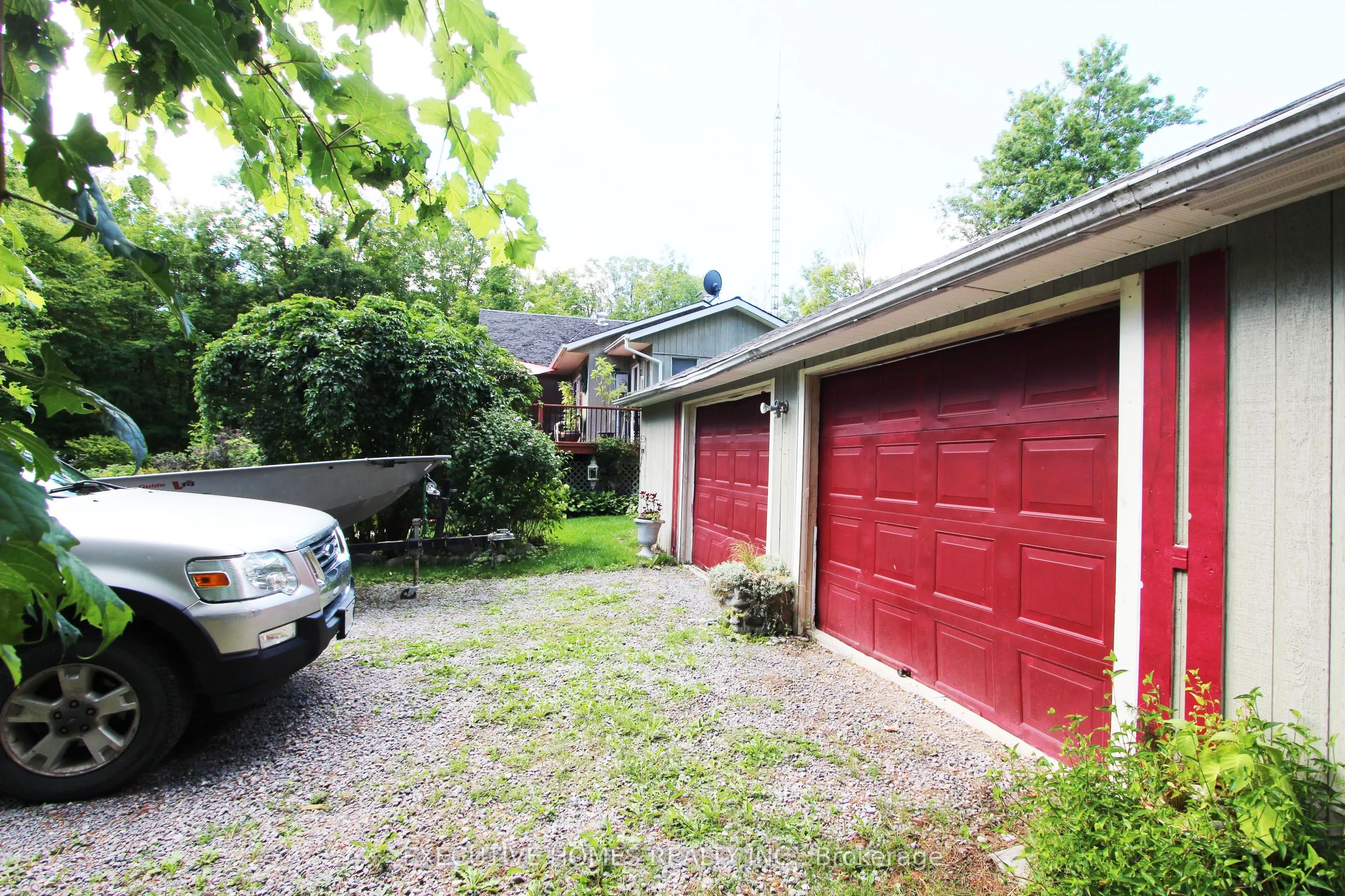 28 Woodlawn Drive