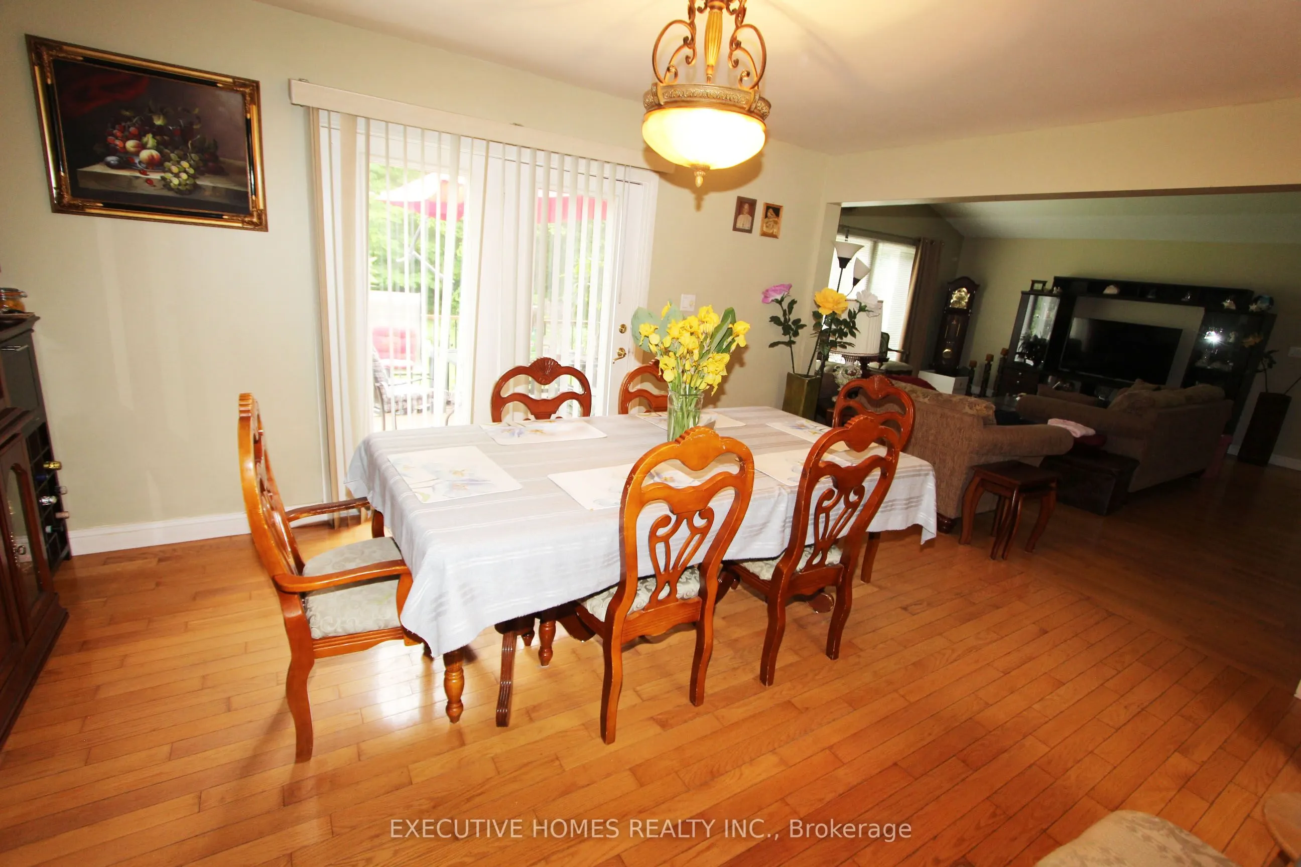 28 Woodlawn Drive