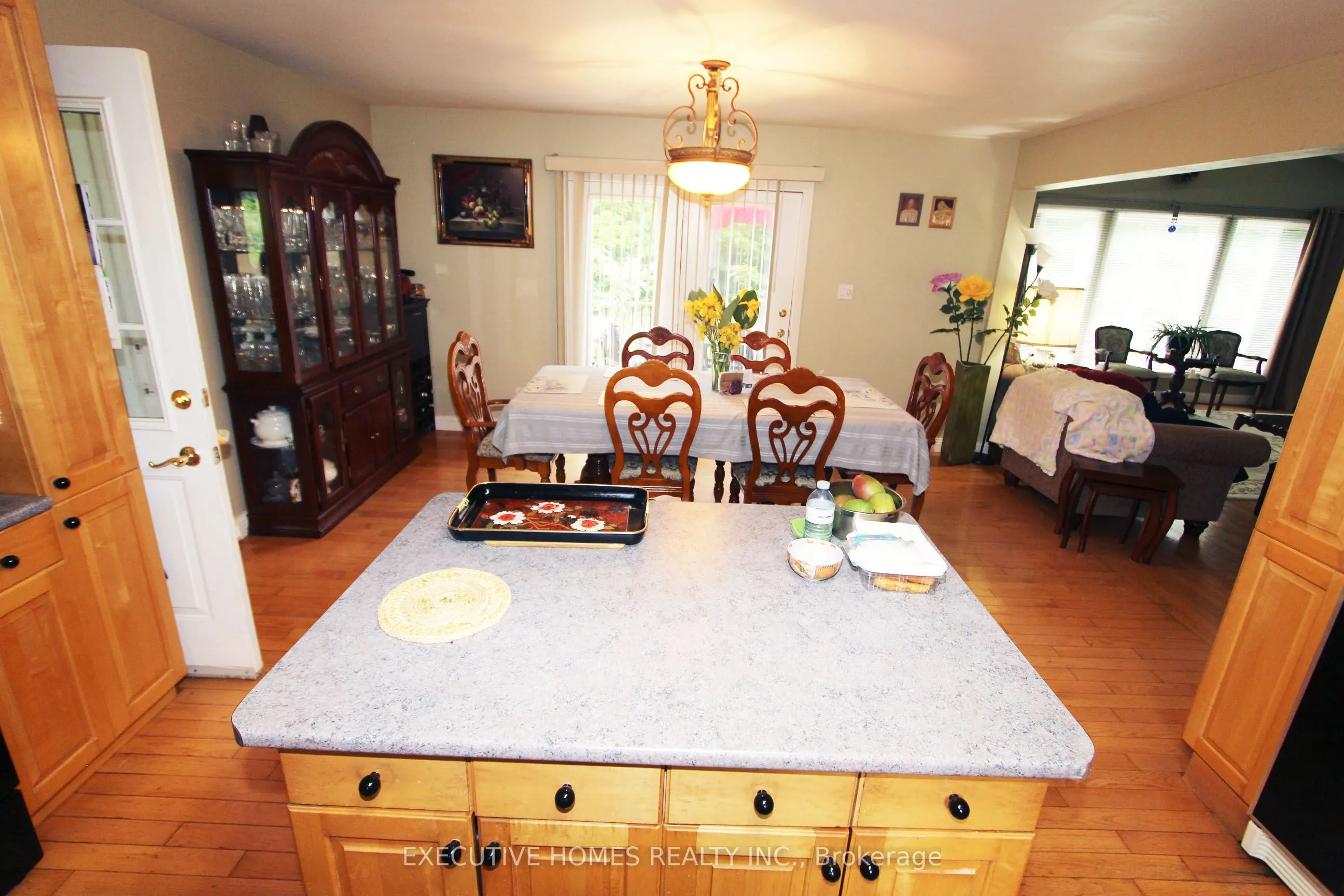 28 Woodlawn Drive
