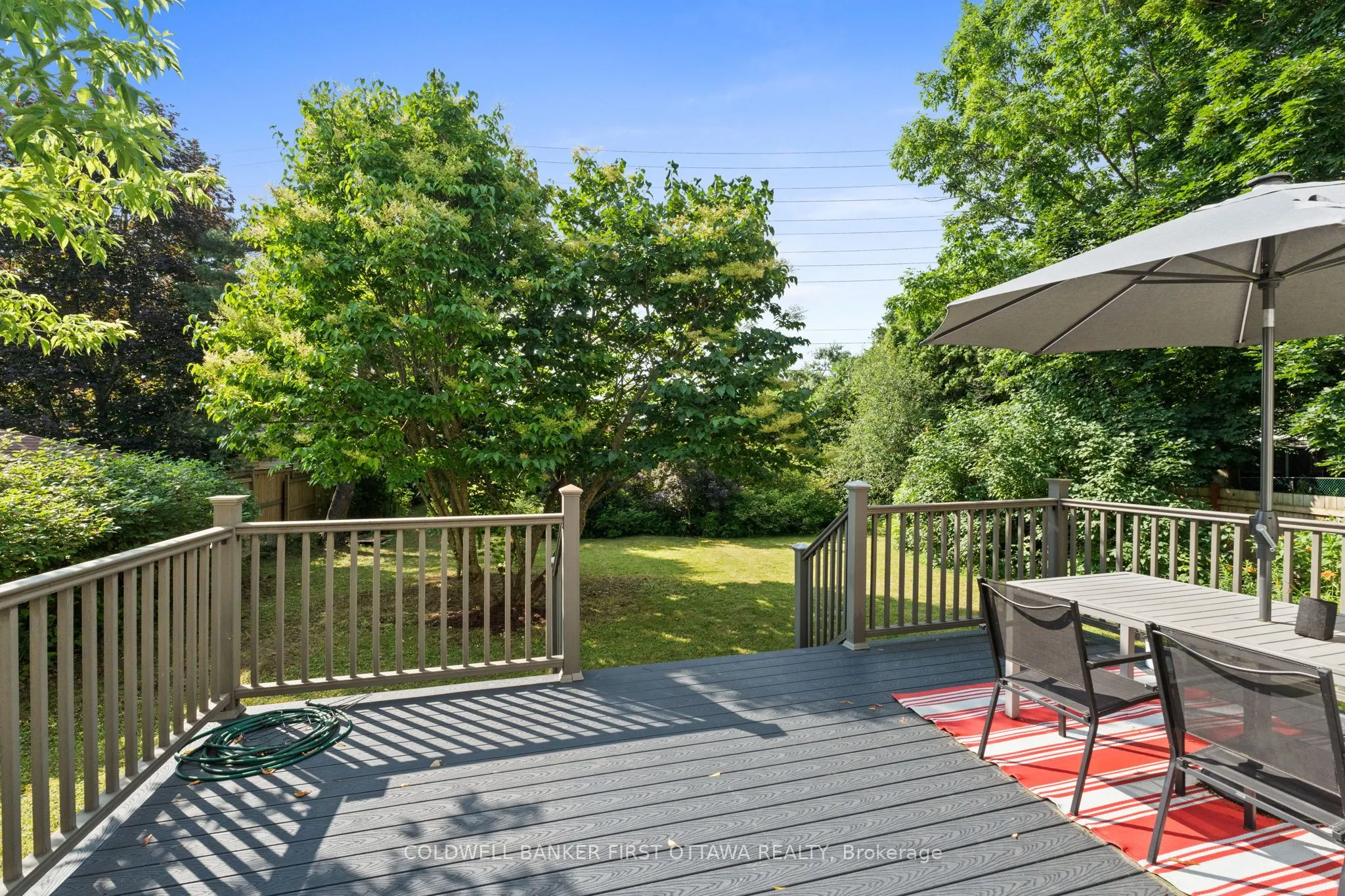 1883 DES PRAIRIES Avenue