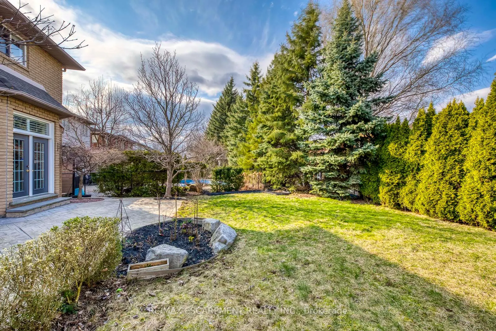 39 Thoroughbred Boulevard