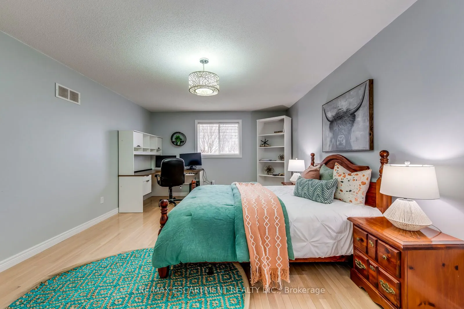 39 Thoroughbred Boulevard